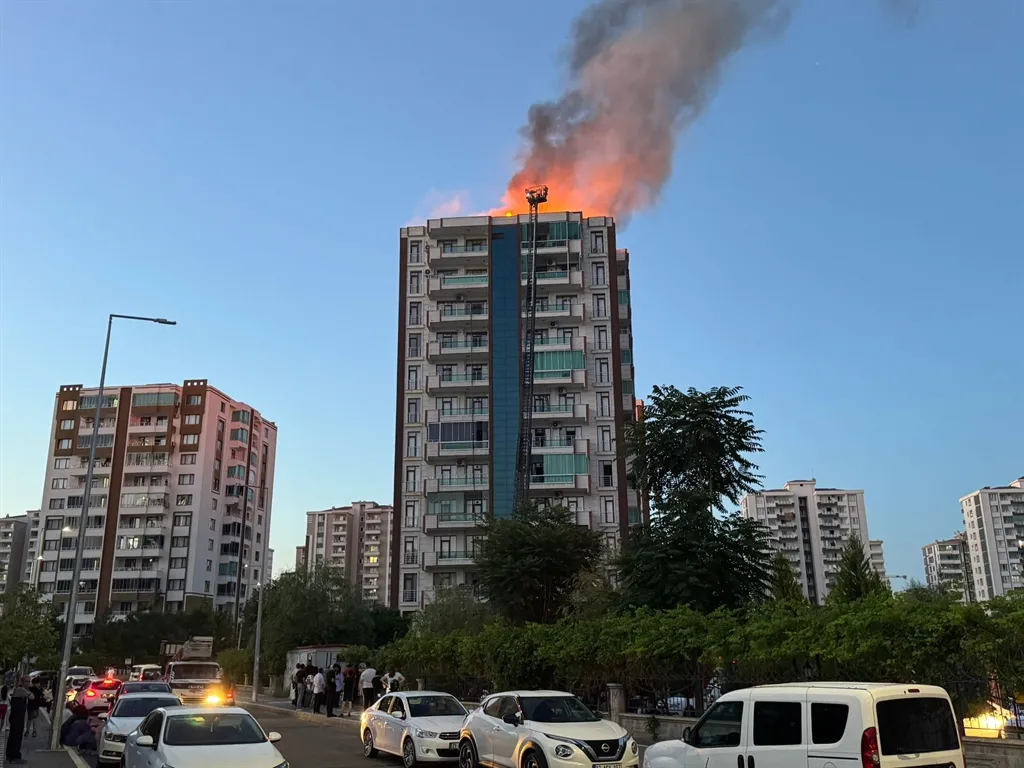 Diyarbakır'daki apartman yangını davasında mahkemeden kritik karar