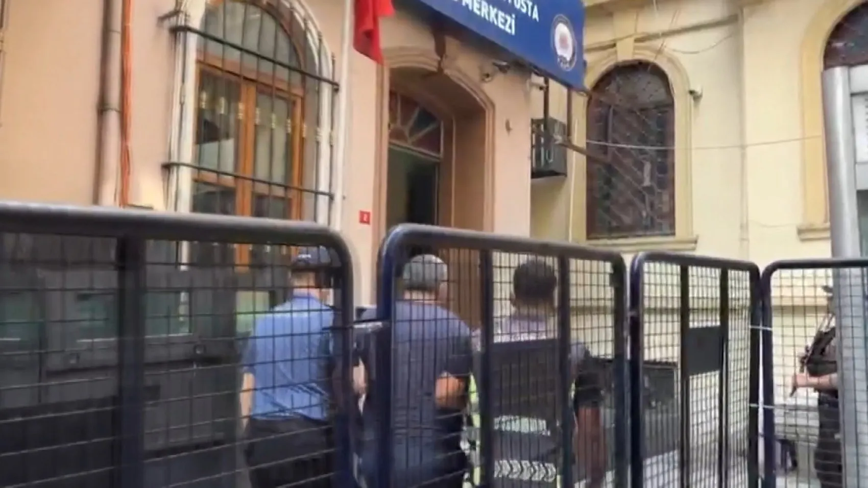 ABD'li yayıncıyı dolandıran taksiciye ağır fatura