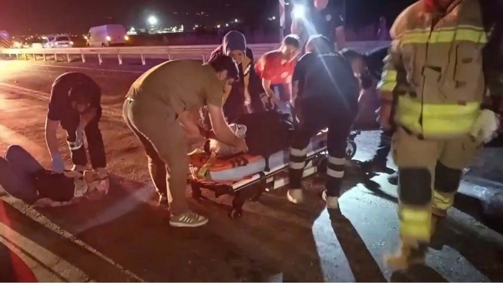 Manisa'da gece yarısı traktör kazası 4 kişi hastanelik oldu