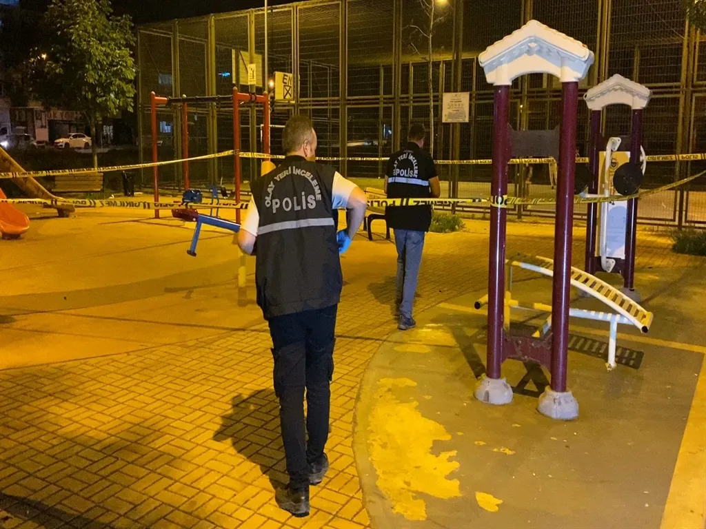 İnegöl'de çocuk parkında silahlı kavga 10 yaralıya 5 gözaltı