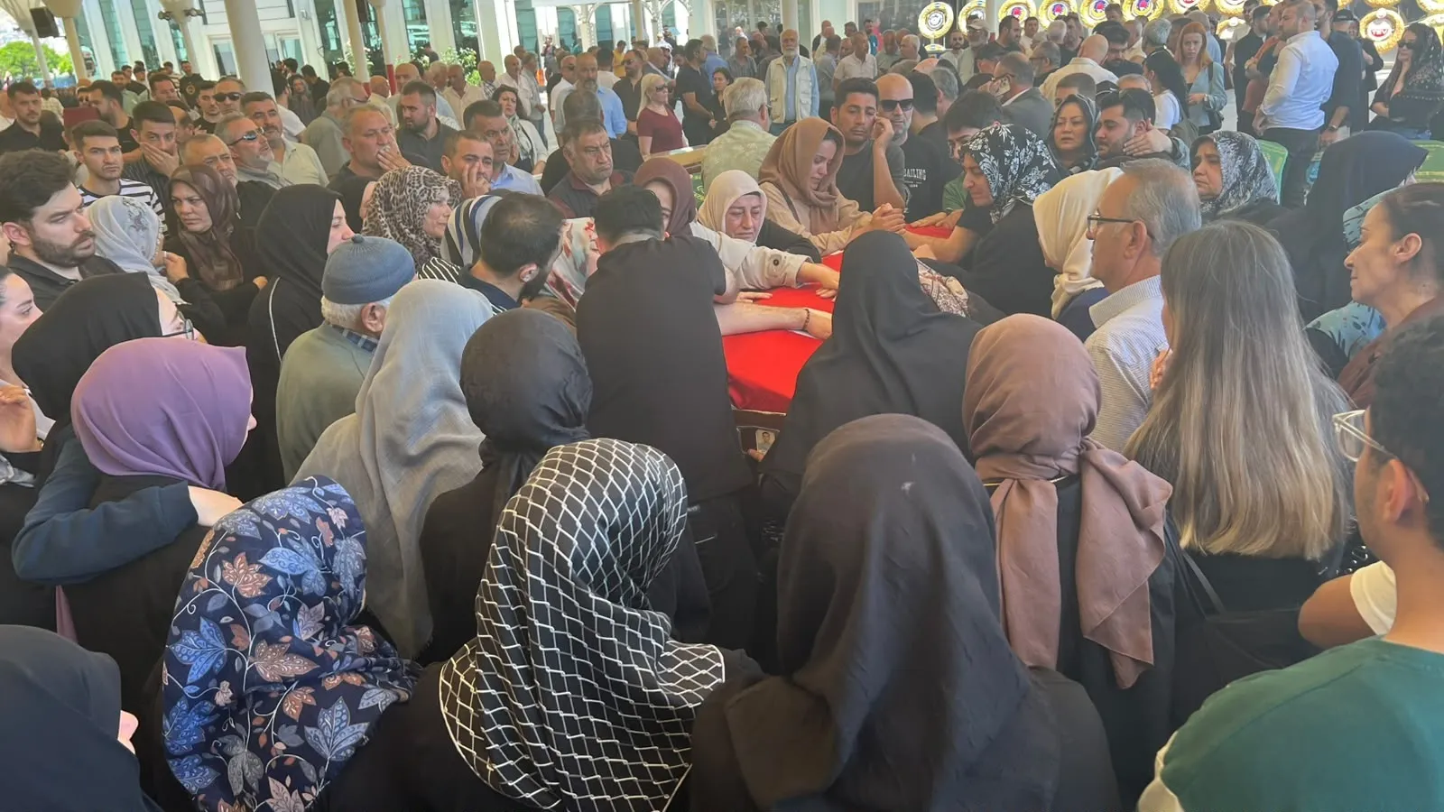 Kırıkkale'deki patlamada hayatını kaybeden uzmanlar son yolculuğuna uğurlandı