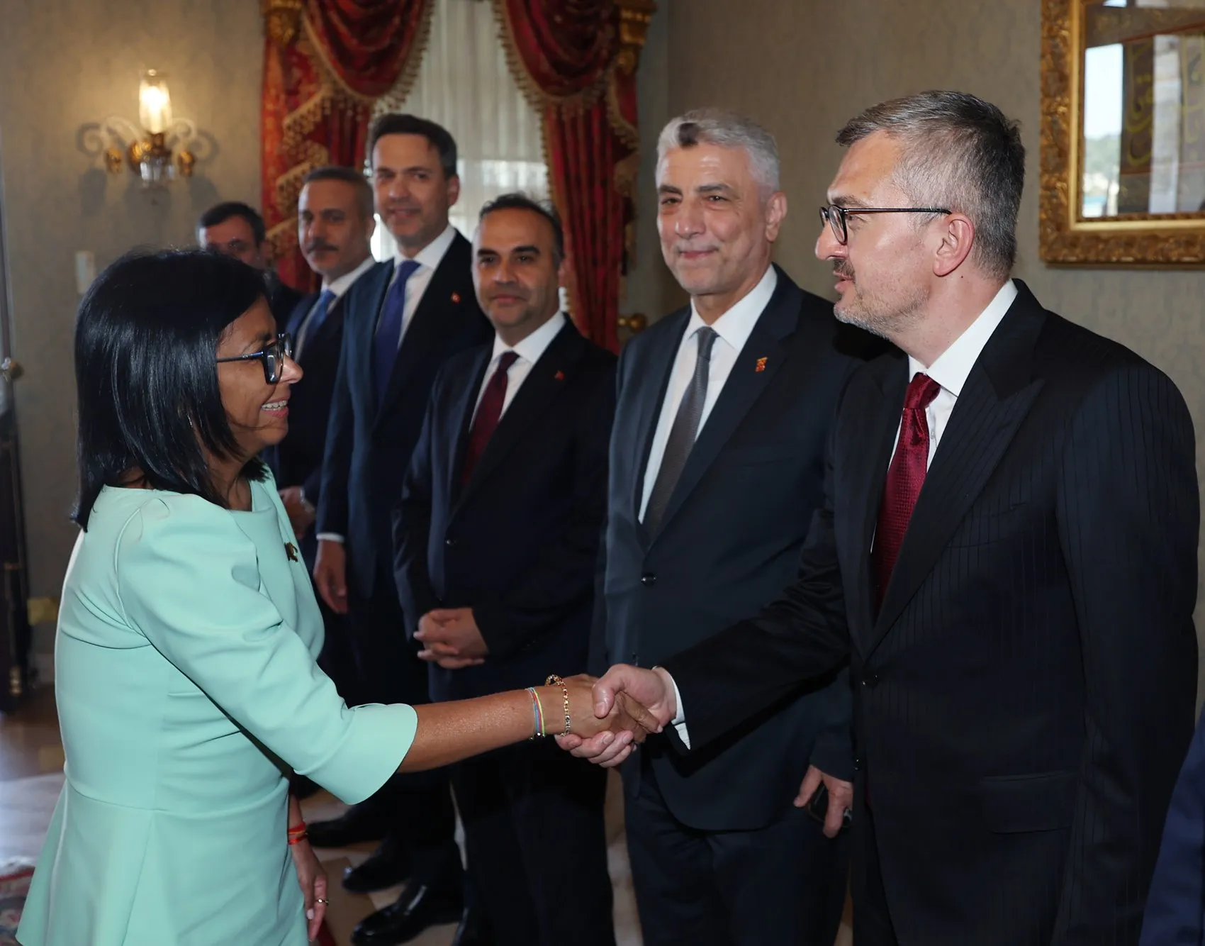 Erdoğan Dolmabahçe’de Venezuela heyetini ağırladı