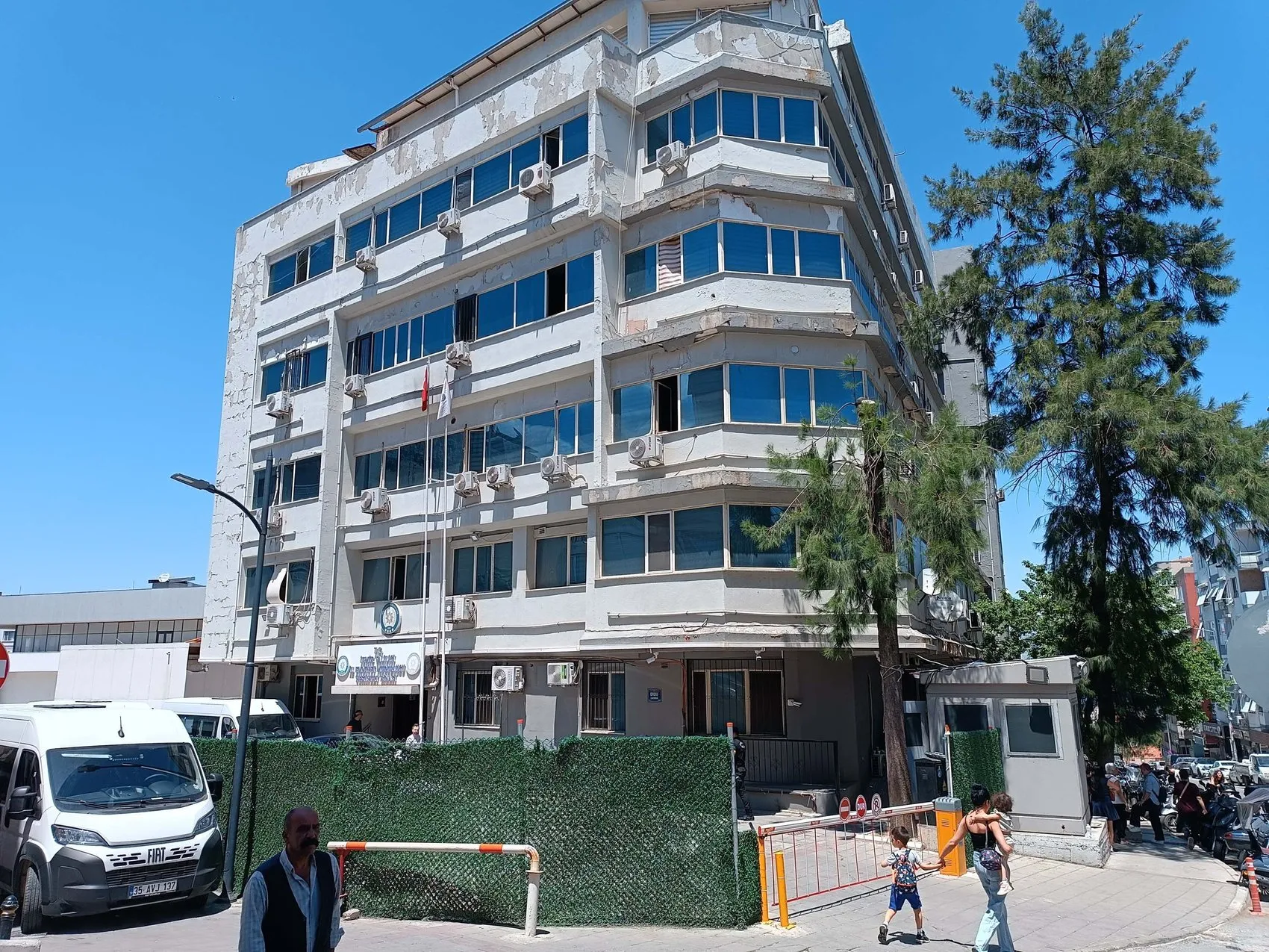 Buca Belediyesi'nde rüşvet ve yolsuzluk operasyonu genişliyor