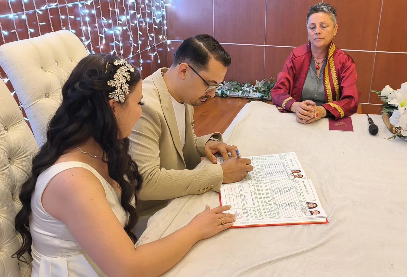 Mersinli çiftler 06.06.2026 tarihini unutmamak için nikah masasına koştu