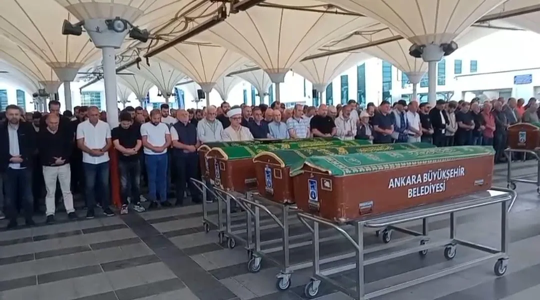 Ankara'da 16 yaşındaki lise öğrencisi son yolculuğuna uğurlandı
