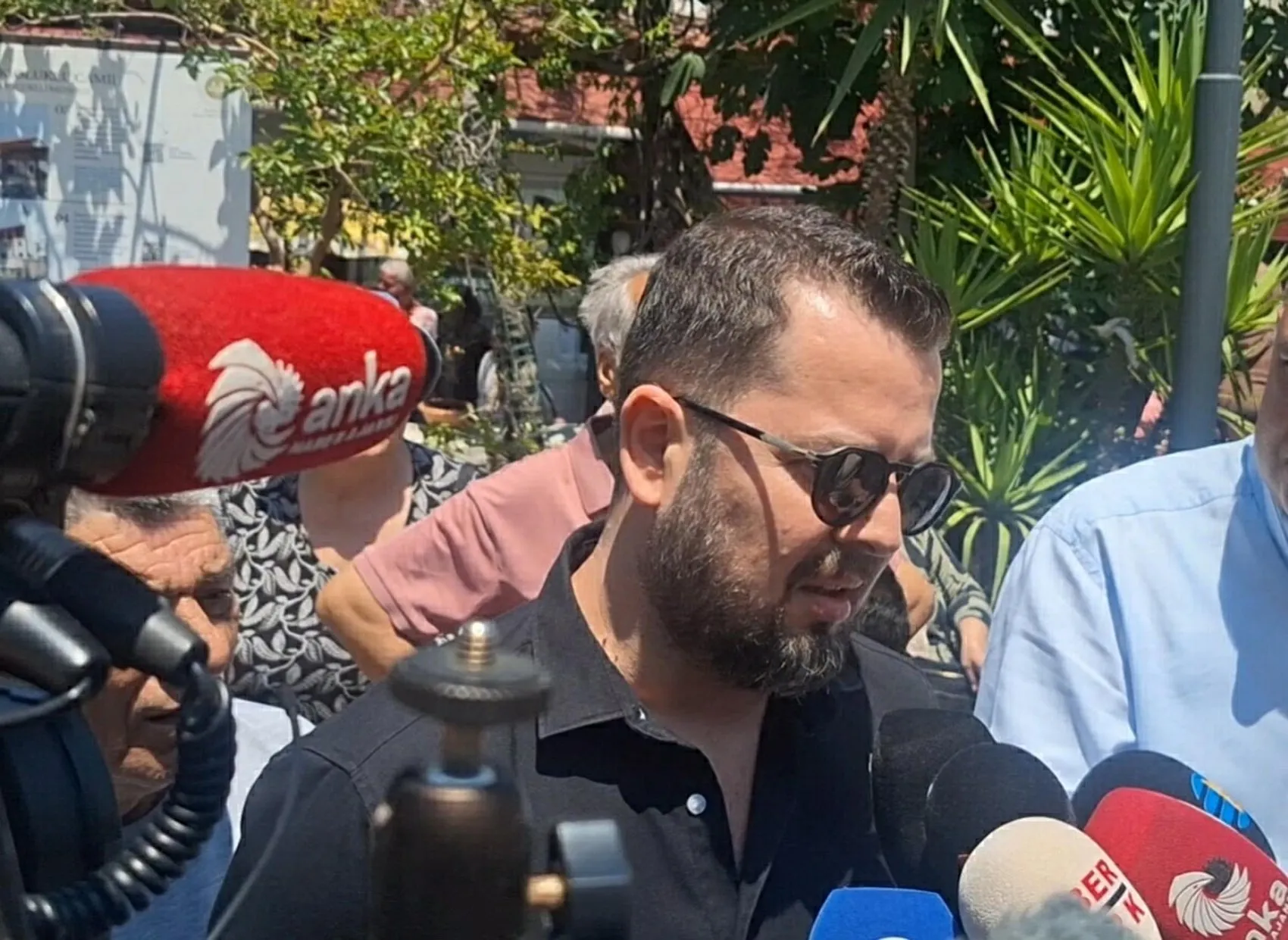 Oyuncu Ece İrtem Kuşadası'nda toprağa verildi