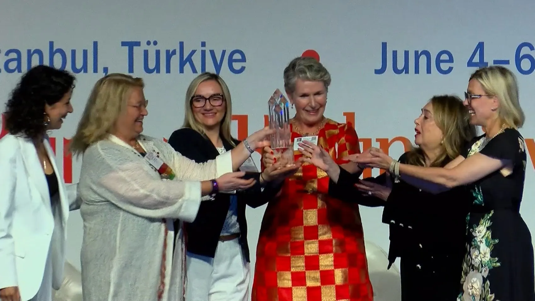 Kadınlar ekonominin yeni rotasını çiziyor