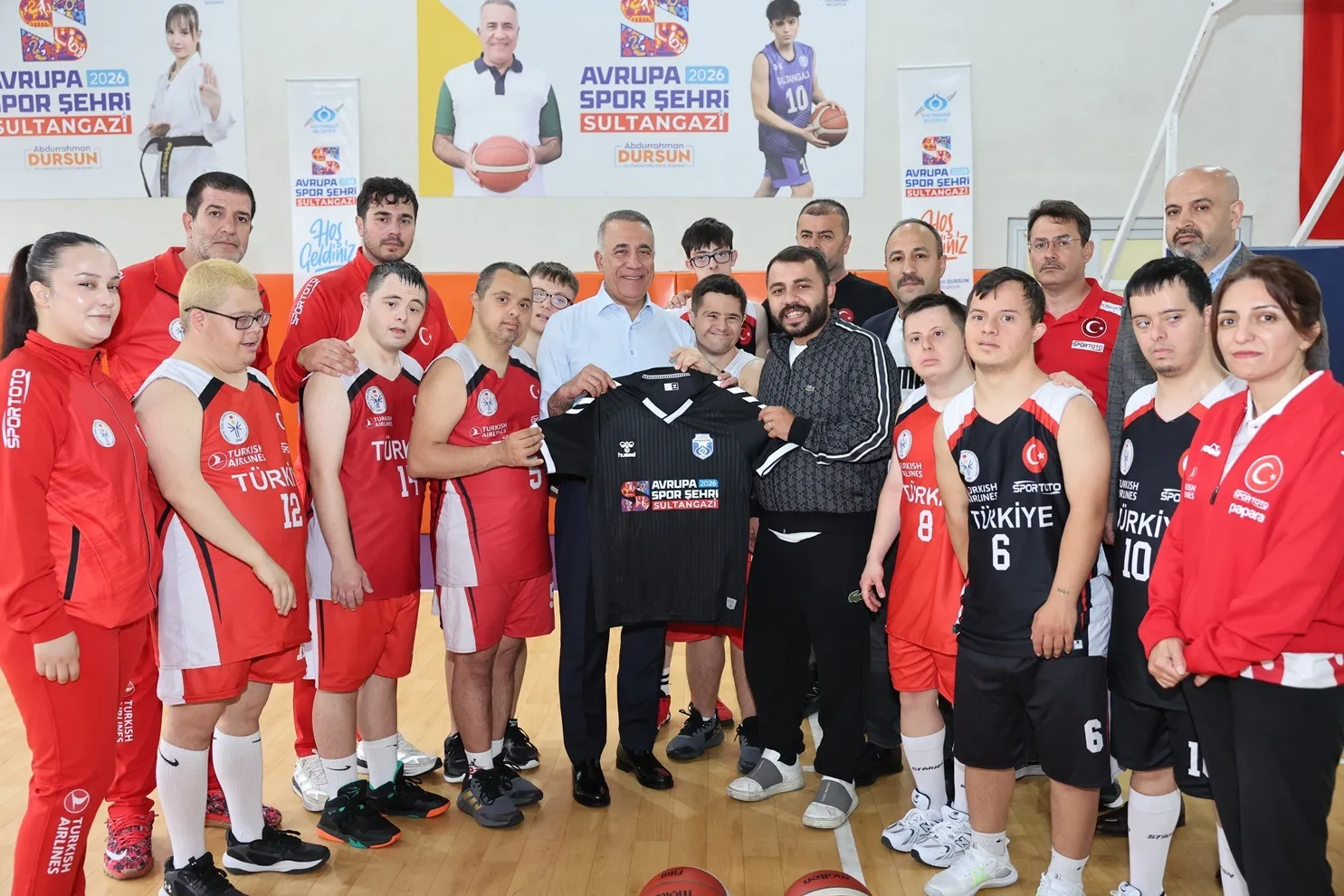 Milli basketbolculara Sultangazi'den şampiyonluk desteği