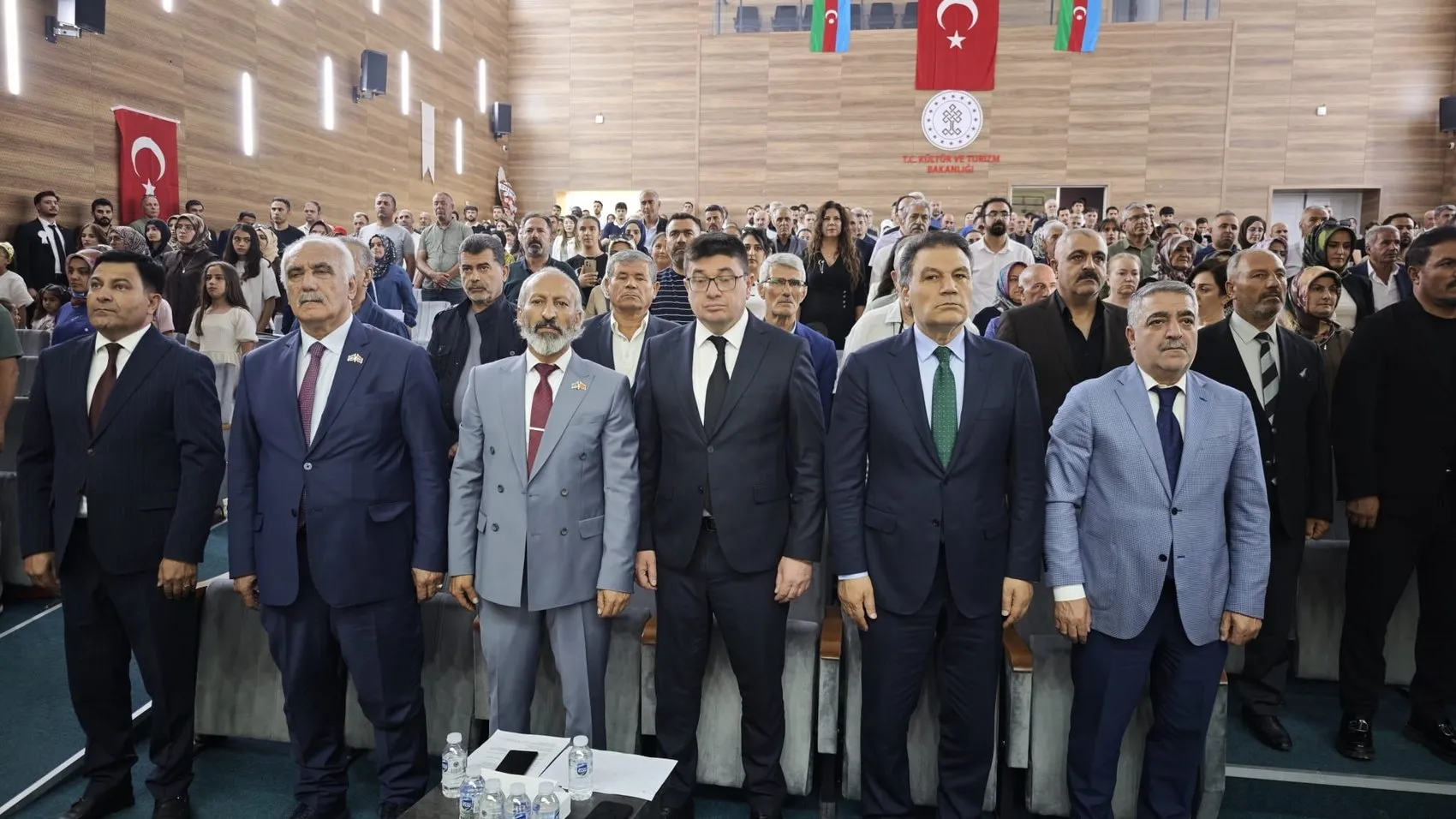 Van’da Azerbaycan ile Gönül Köprüsü Kuruldu