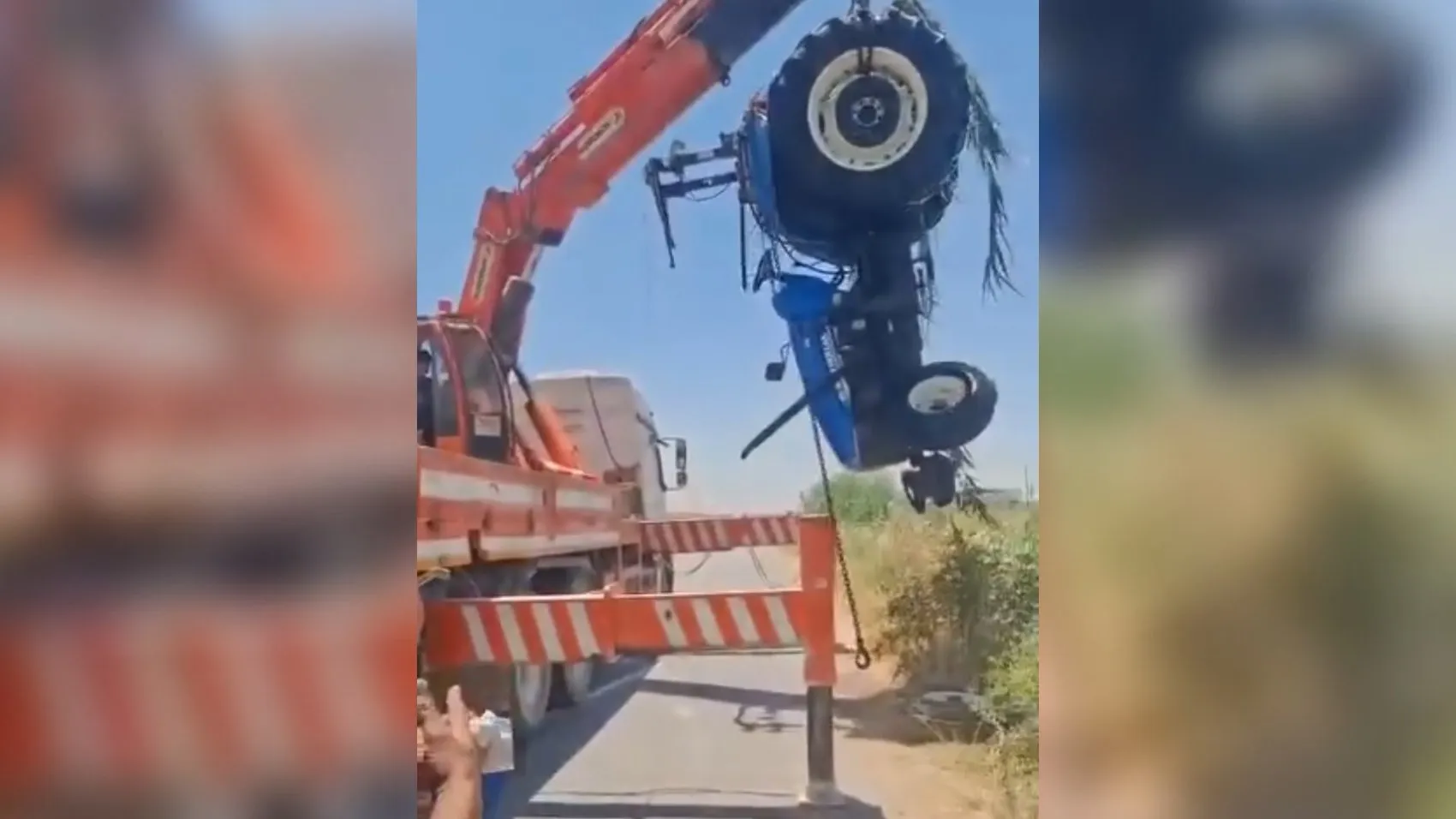 Harran'da traktör kanala devrildi 4 yaşındaki Ömer hayatını kaybetti