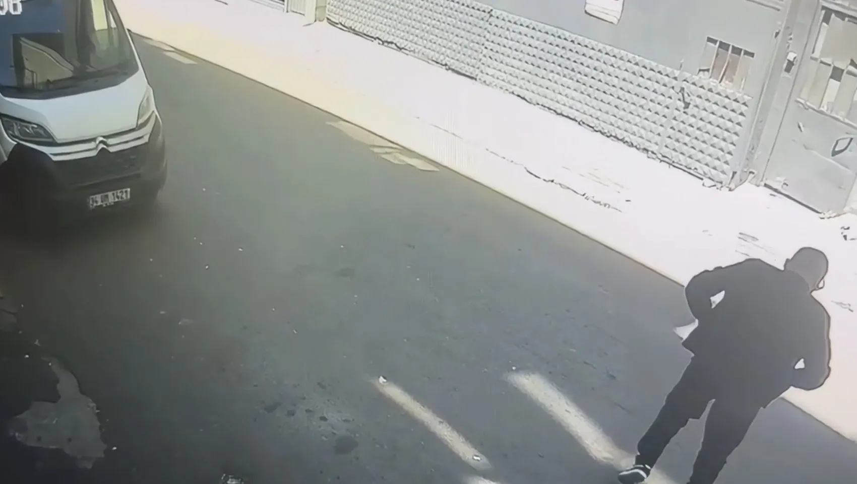 Kıskançlık krizine giren koca dehşet saçtı