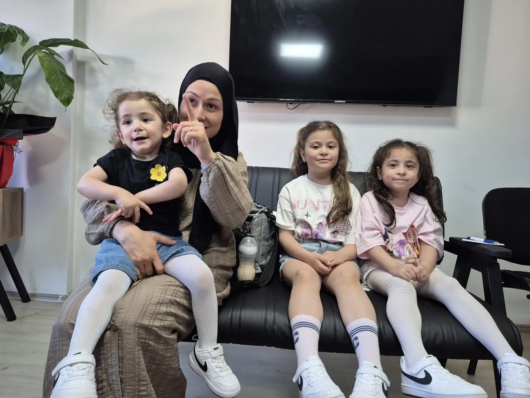 Üç çocuğu ölümcül hastalıkla mücadele eden annenin yardım çığlığı