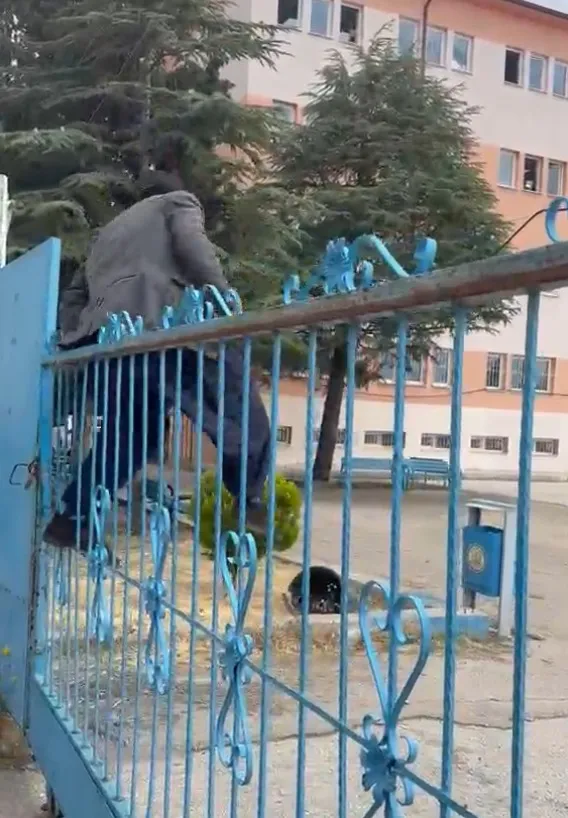 Kırıkkale'de YKS sınavı kapısında dramatik anlar yaşandı