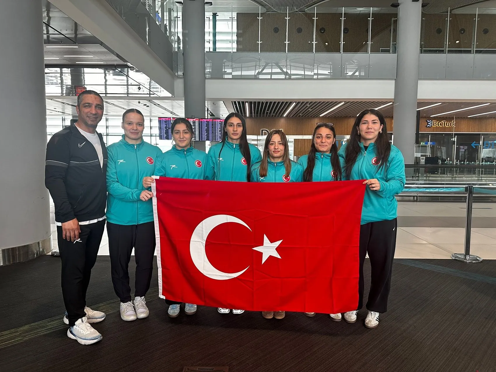Üniversiteli sporcular Brezilya’da madalya için mindere çıkıyor