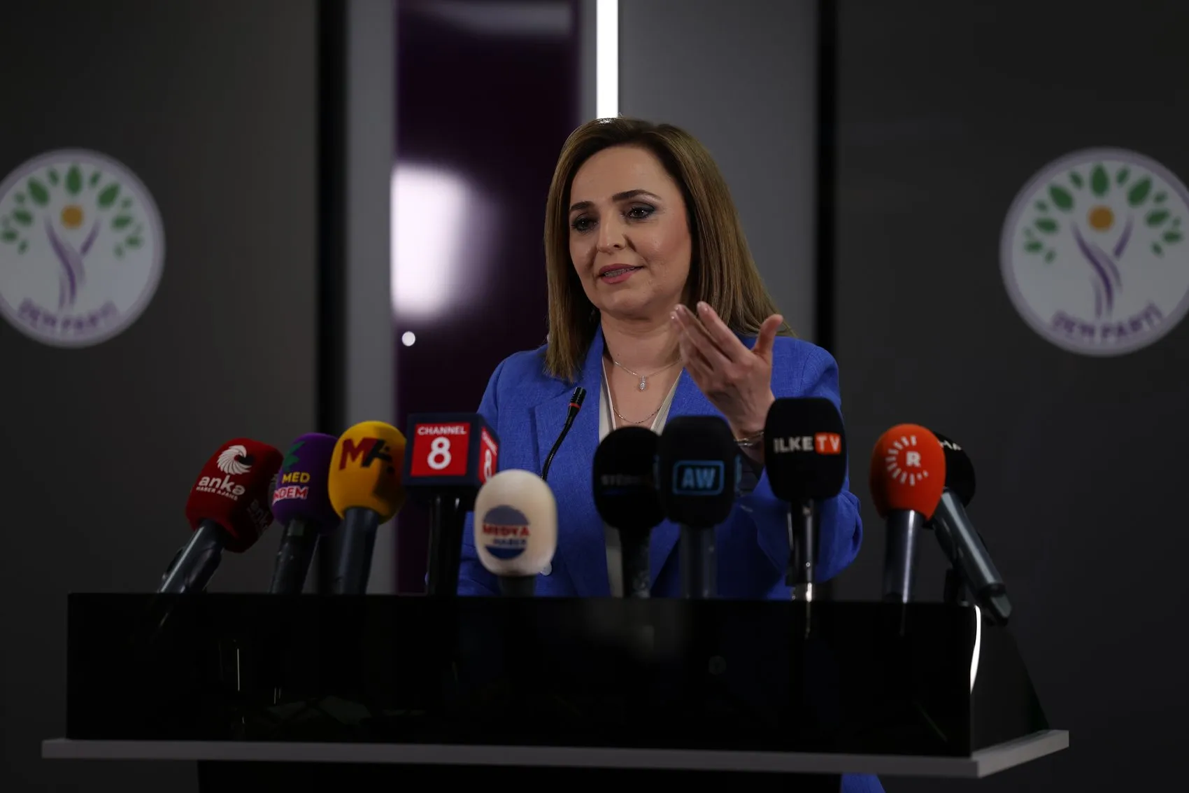 DEM Parti barış için geçiş hukuku yasasını Meclis gündemine taşıyor