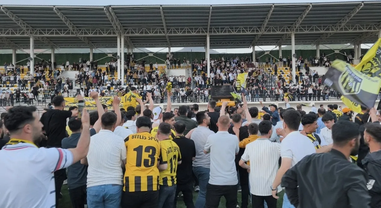 Bitlis Spor 1916 uzatmalarda gelen gollerle finale adını yazdı
