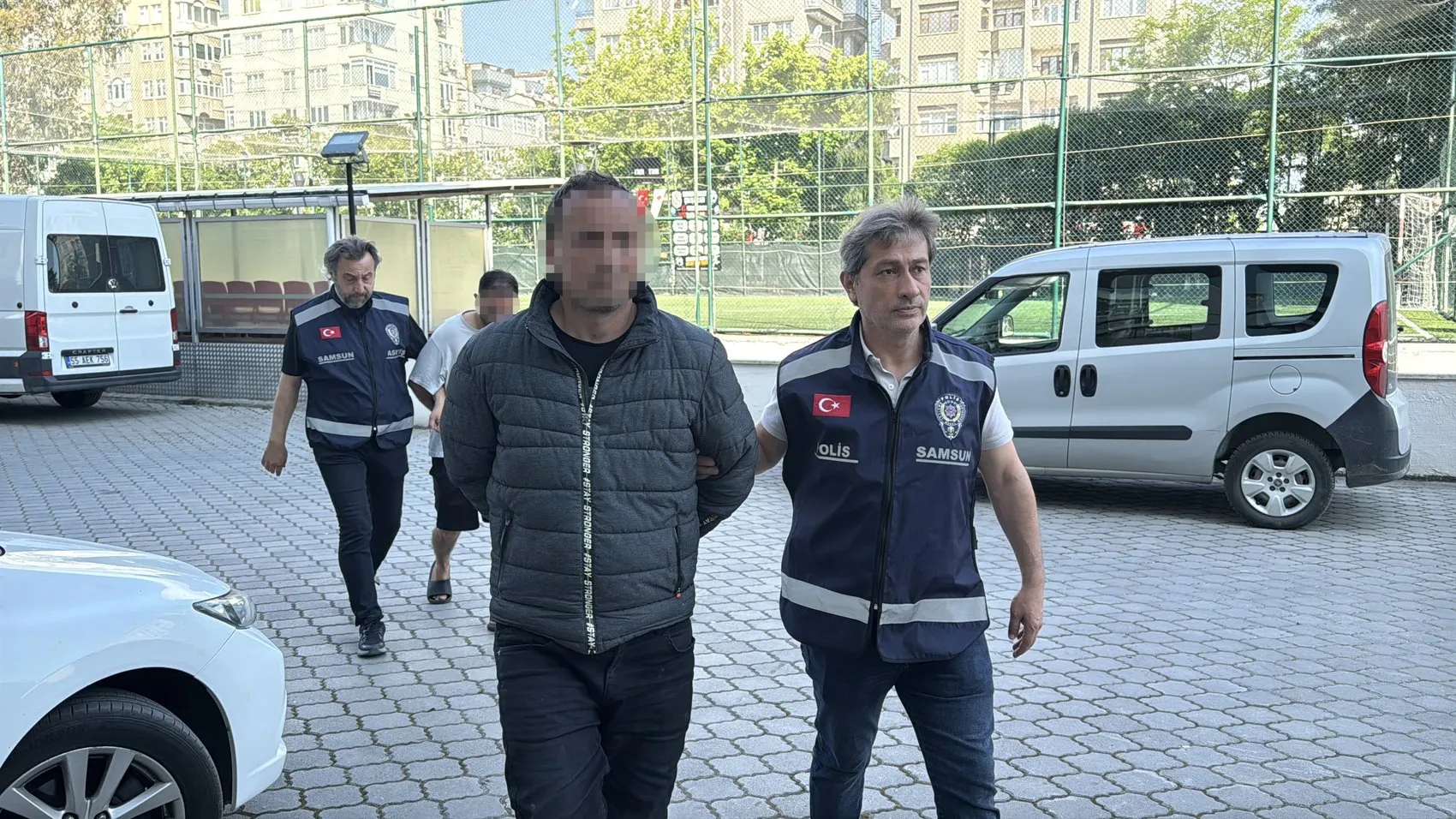Belediye başkanıyım diyerek 310 bin lira topladılar
