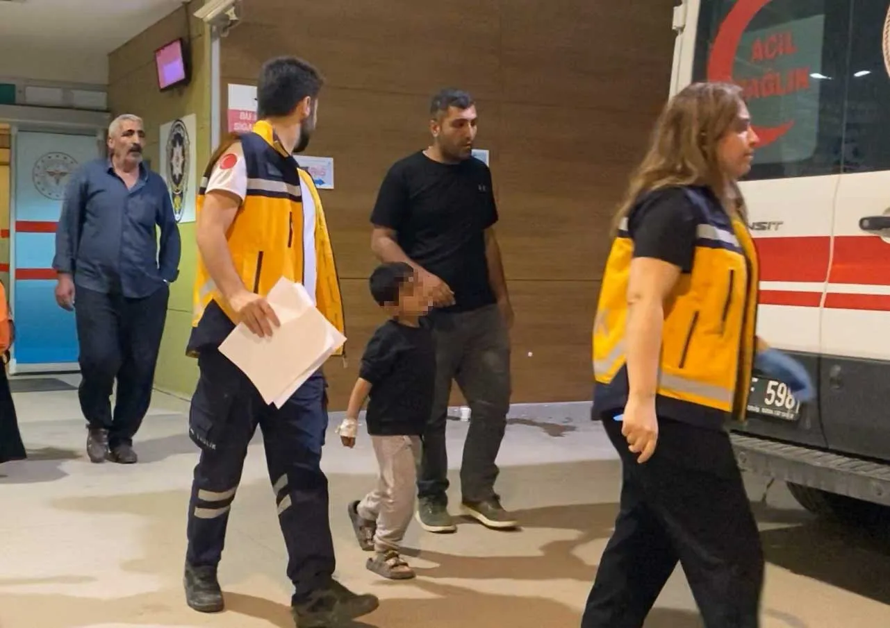 İnegöl’de prizle oynayan çocuk akıma kapılarak hastanelik oldu