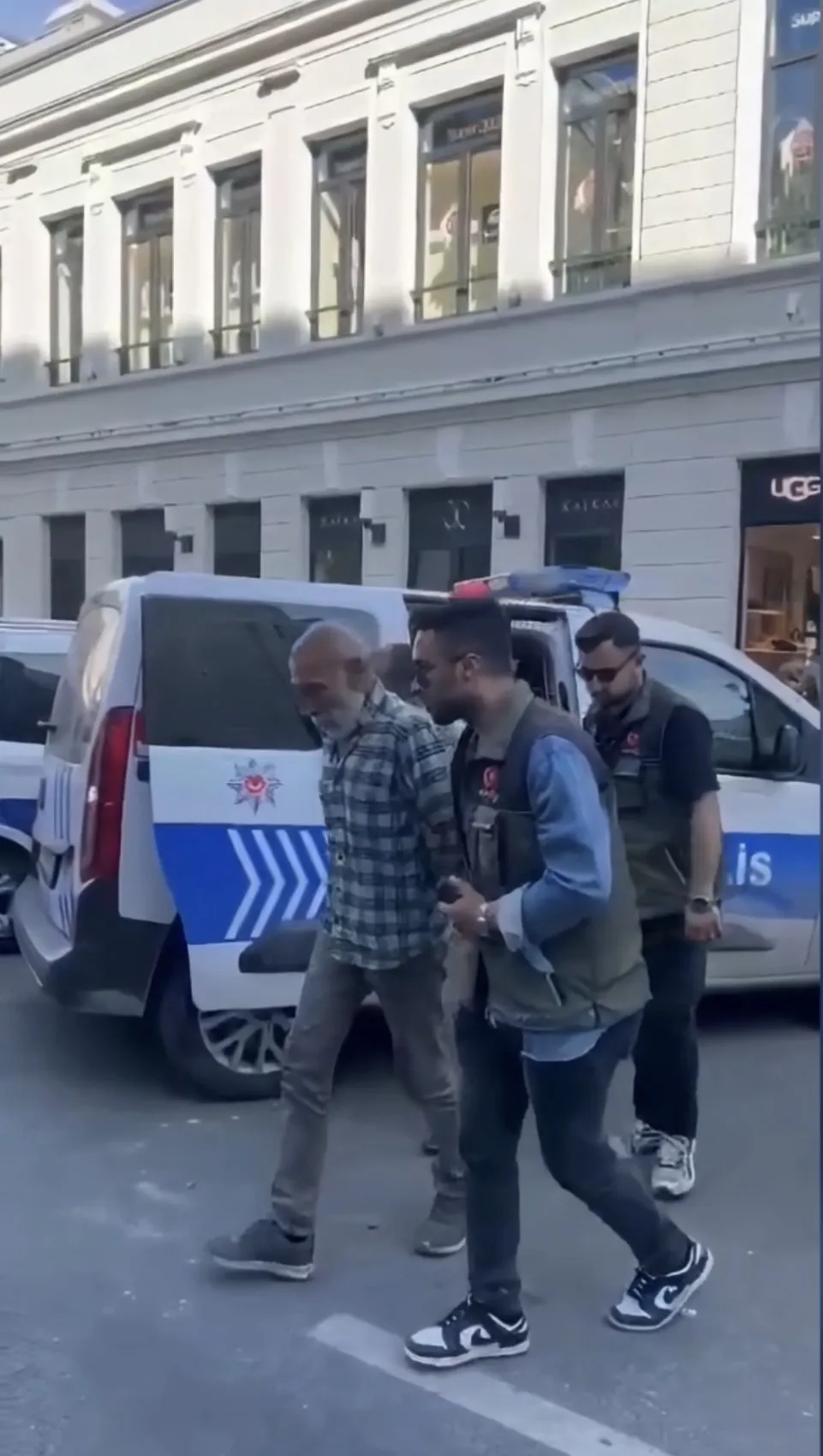 Galata Köprüsü’nde nostaljik kumar tuzağı kamerada