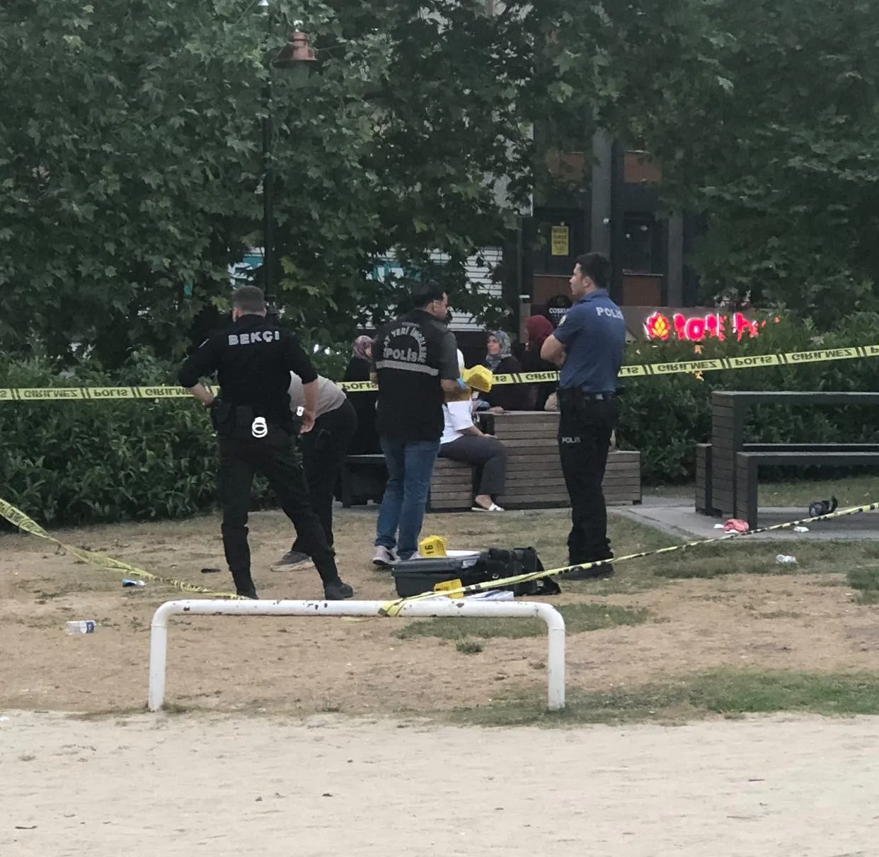 Güngören'de parkta dehşet saçan eş tutuklandı