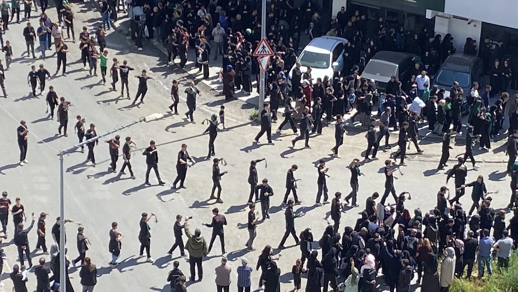Kars sokaklarında Kerbela matemi