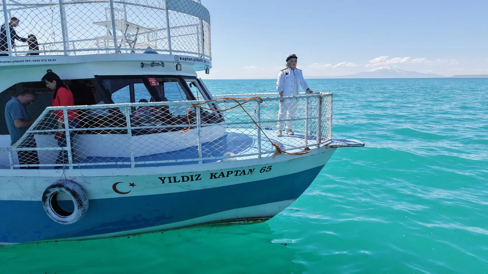 Van Gölü'nün dümeninde artık bir kadın var