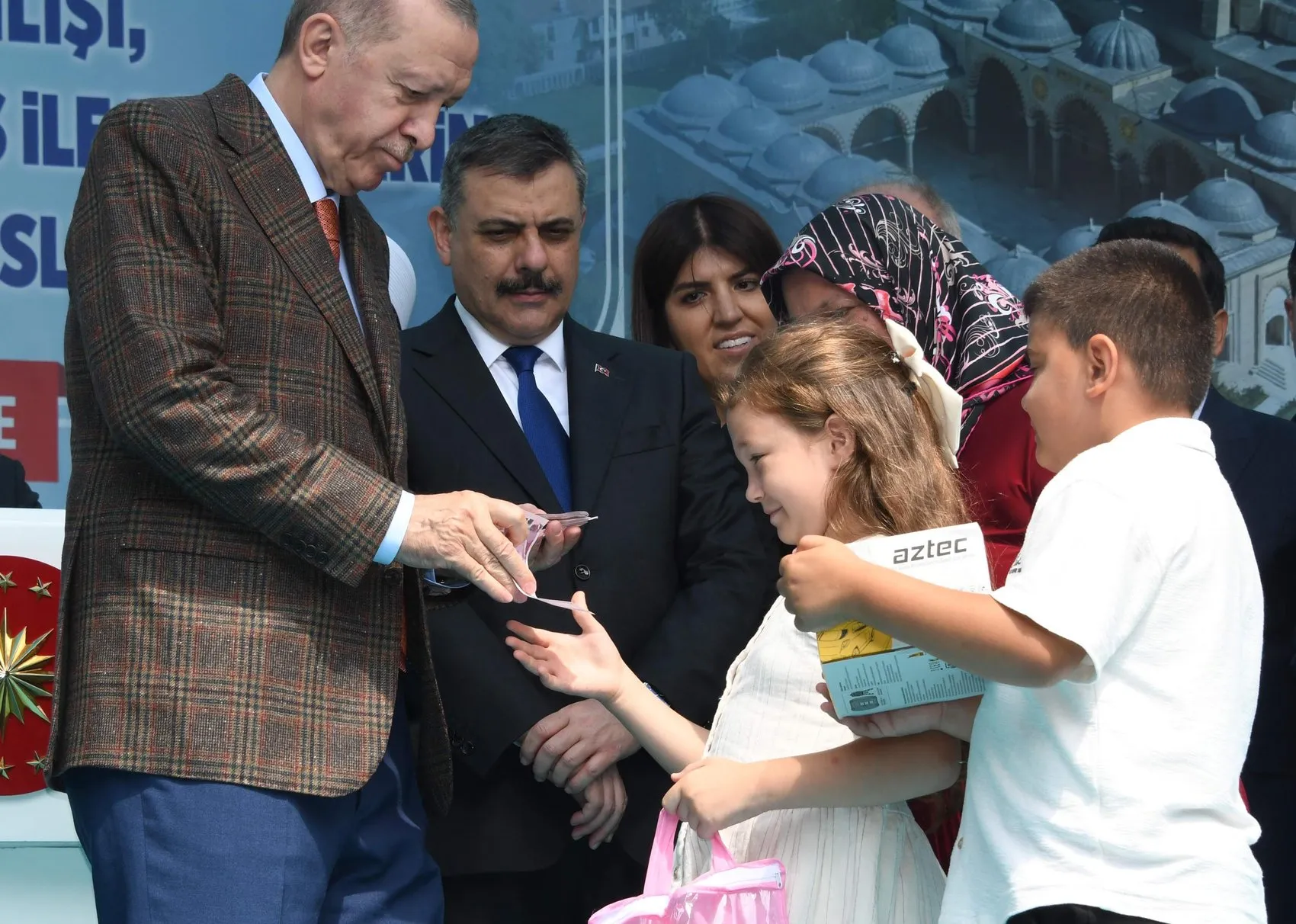 Erdoğan meclisteki muhalefeti sert sözlerle hedef aldı