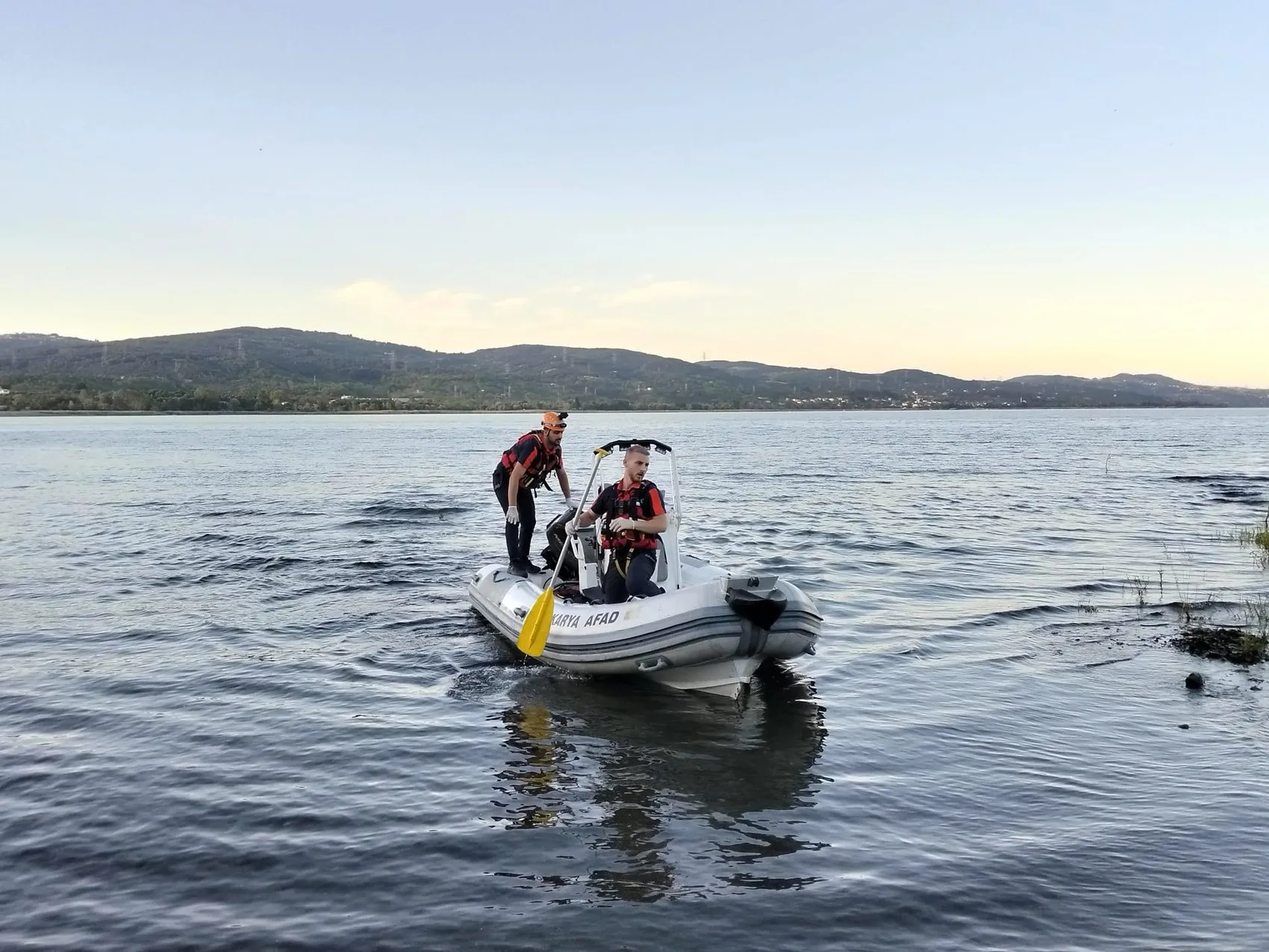 Sapanca Gölü'nde serinlemek isteyen kişi hayatını kaybetti