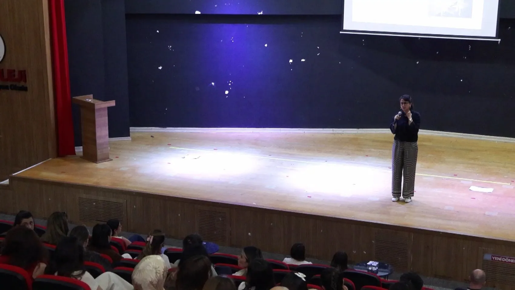 Okullarda zorbalığı bitirmek için öğretmenlere özel eğitim süreci başladı