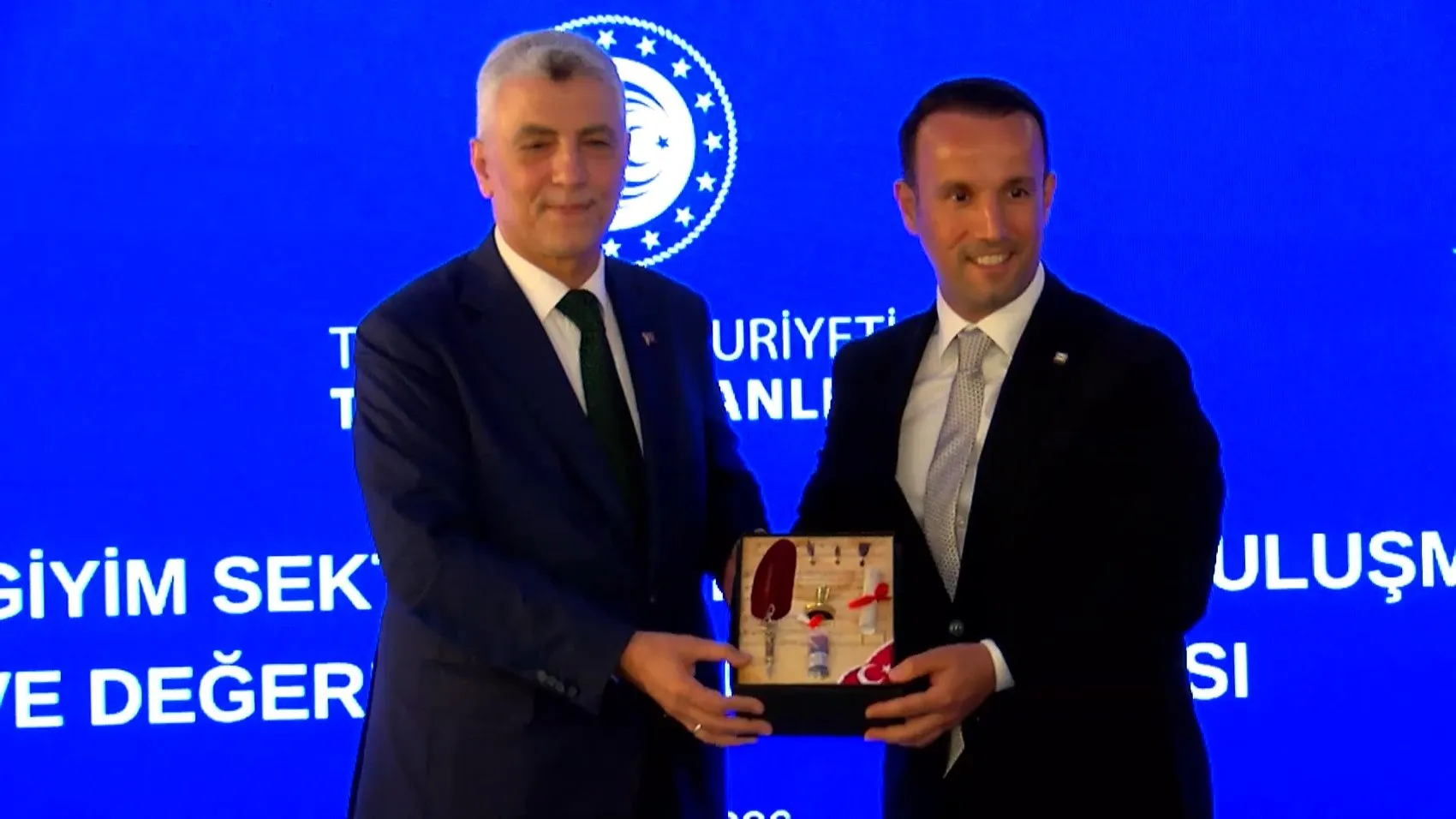 Bakan Bolat tekstil sektörüne desteklerin süreceğini açıkladı