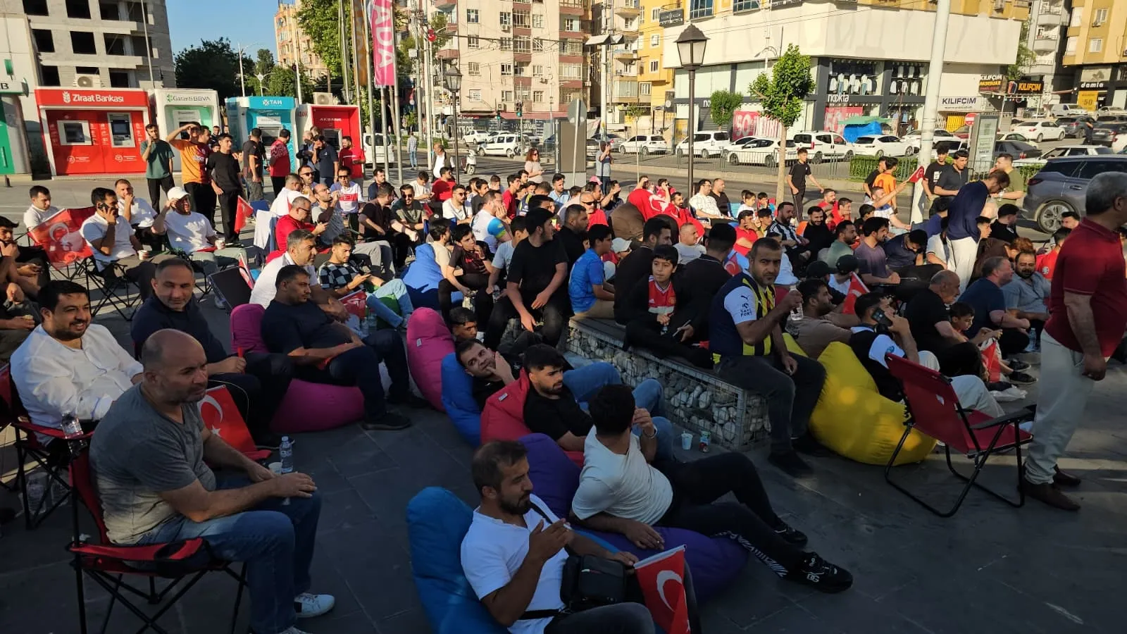 Şanlıurfa milli maç heyecanıyla tek yürek oldu