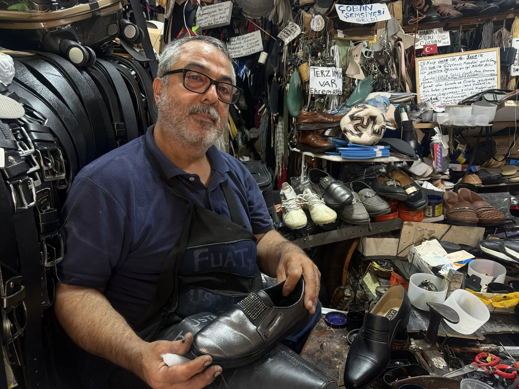 Osmaniyeli Aile 88 Yıldır Ayakkabı Tamir Ederek Geçiniyor
