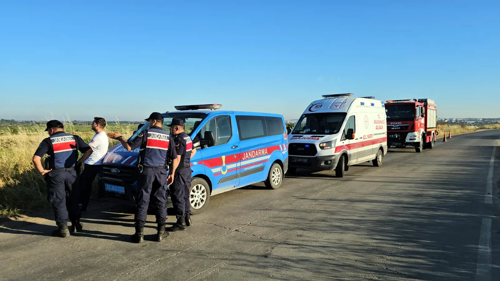Edirne’de motosikletiyle kanala uçan genç hayatını kaybetti