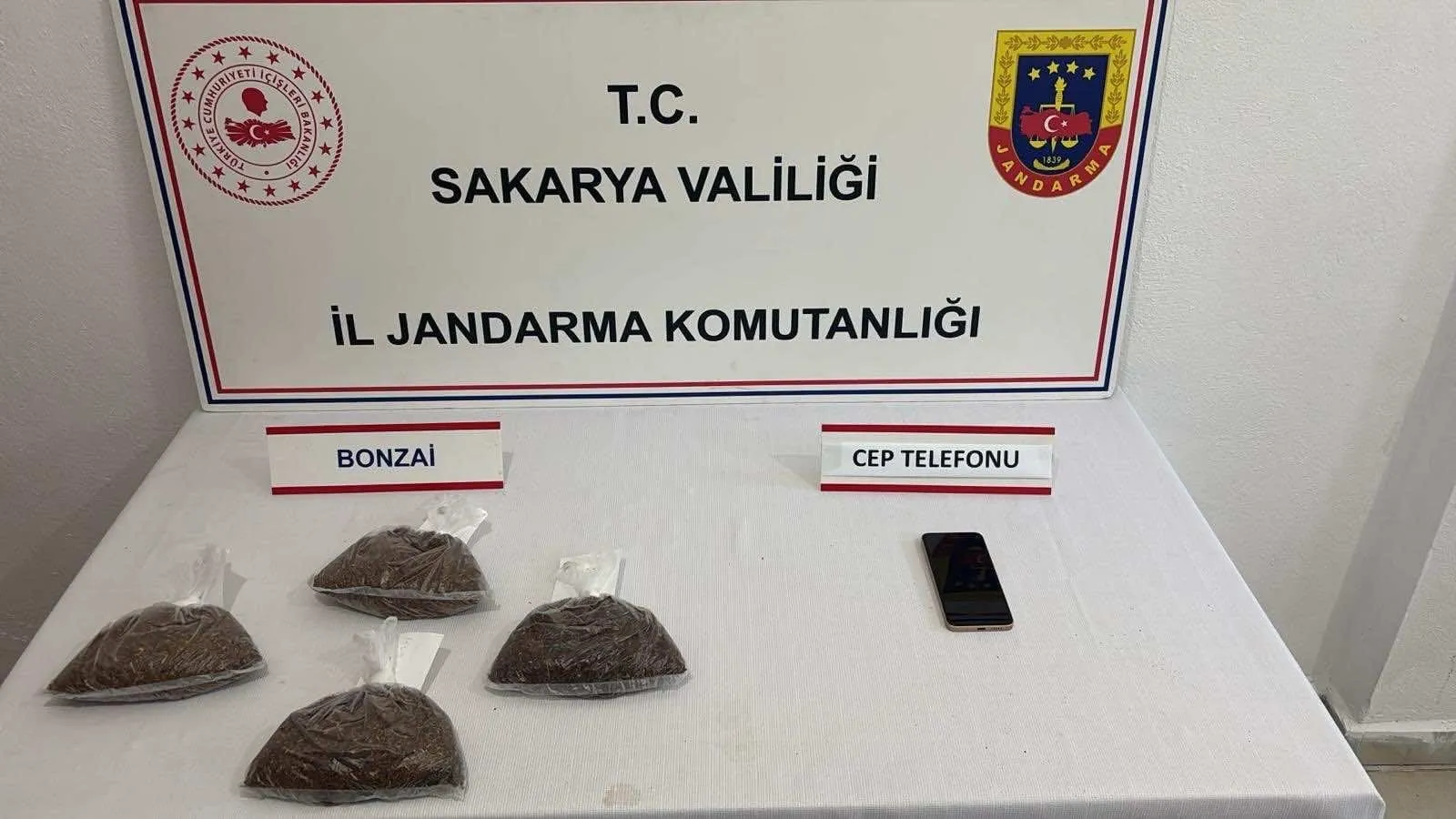 Sakarya sokaklarında uyuşturucu operasyonu 4 kişi cezaevine gönderildi