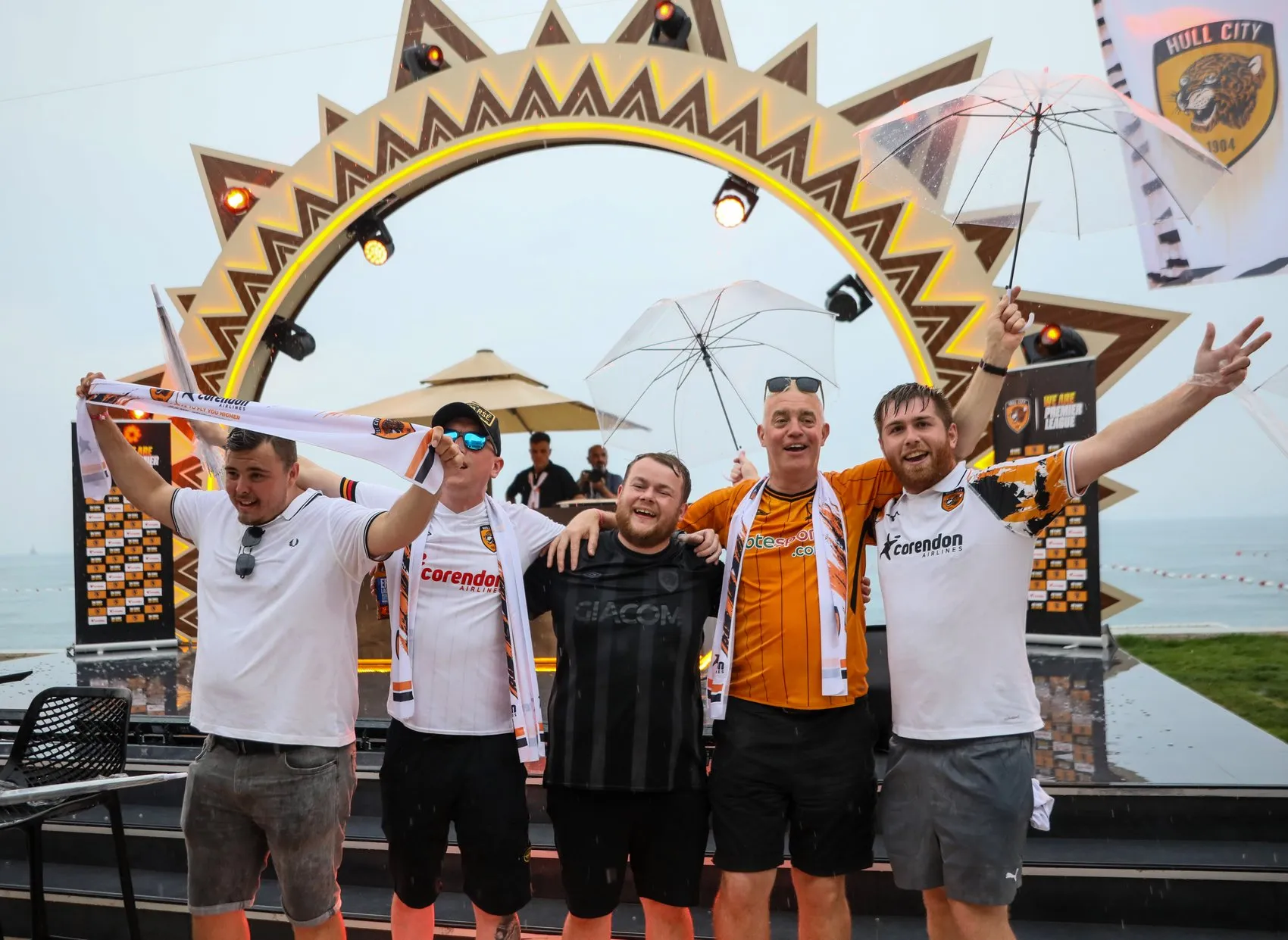 Acun Ilıcalı Hull City taraftarlarını Antalya’da ağırladı