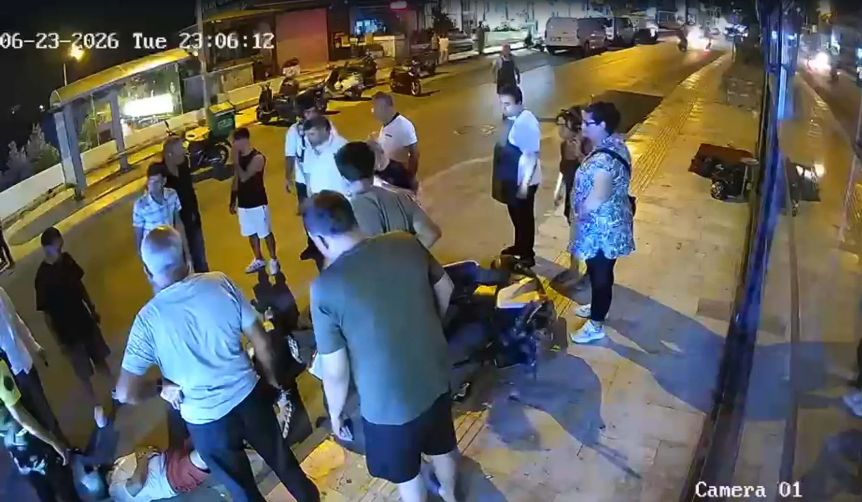 Bodrum trafiğinde motosiklet kazası kameraya yansıdı
