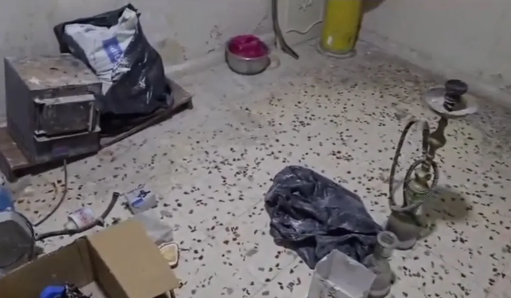 Reyhanlı'da merdiven altı diş protezi üretenlere polis baskını