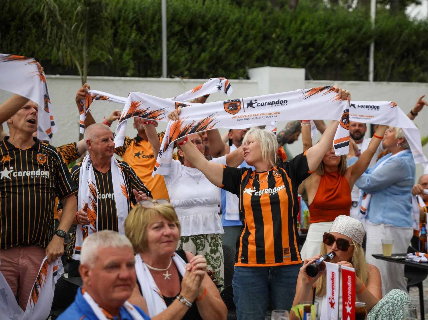 Acun Ilıcalı Hull City taraftarlarını Antalya’da ağırladı