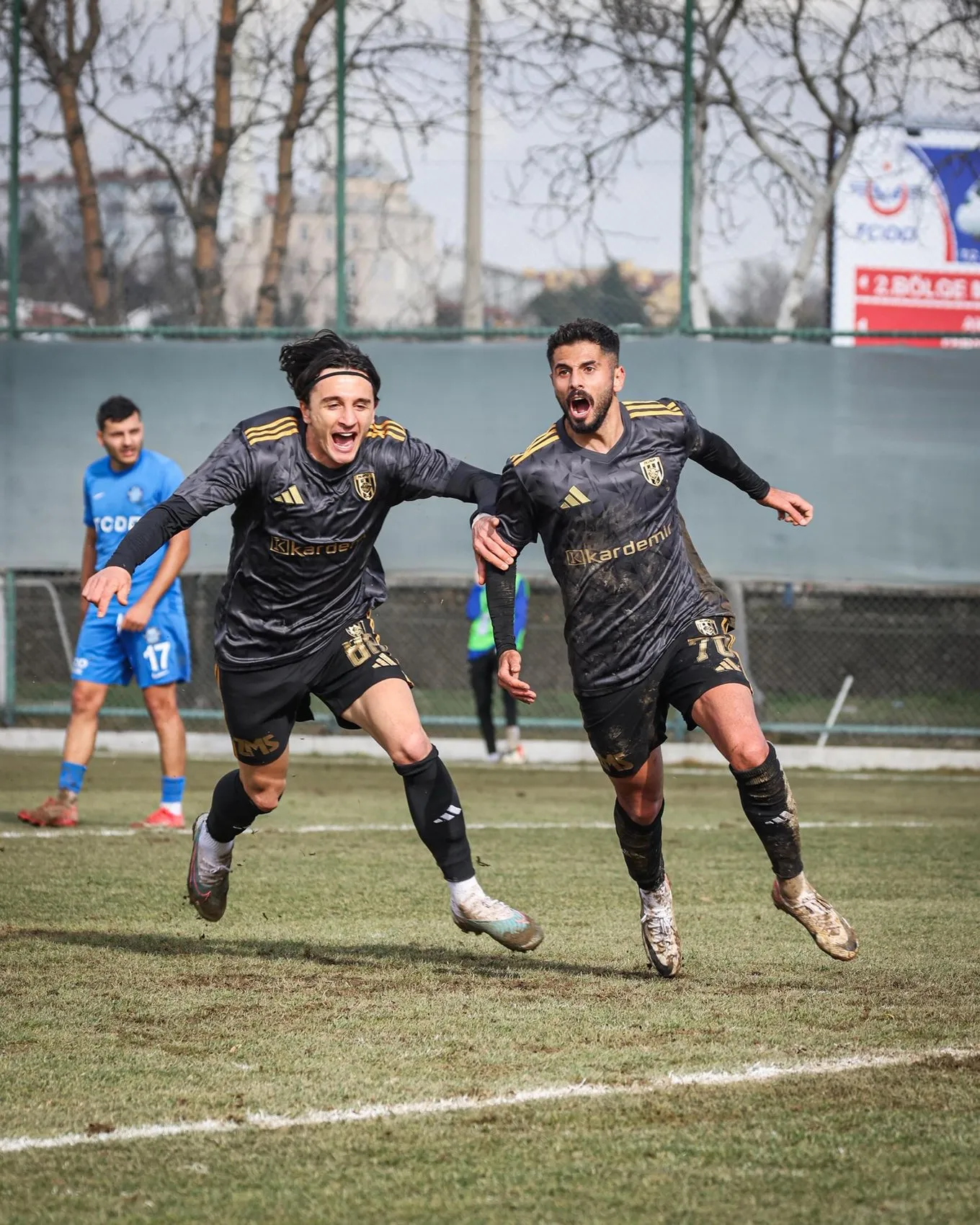 Aliağa Futbol’da iki ayrılık yaşandı