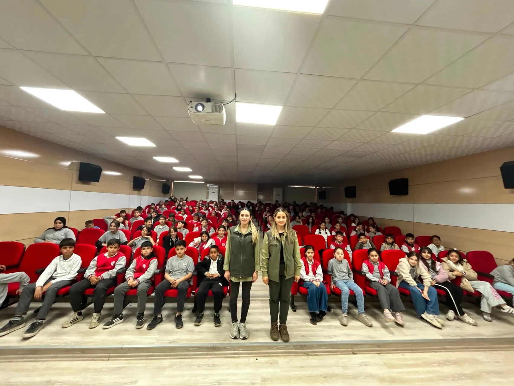 İlkokul ve ortaokul öğrencileri için doğa eğitimi seferberliği