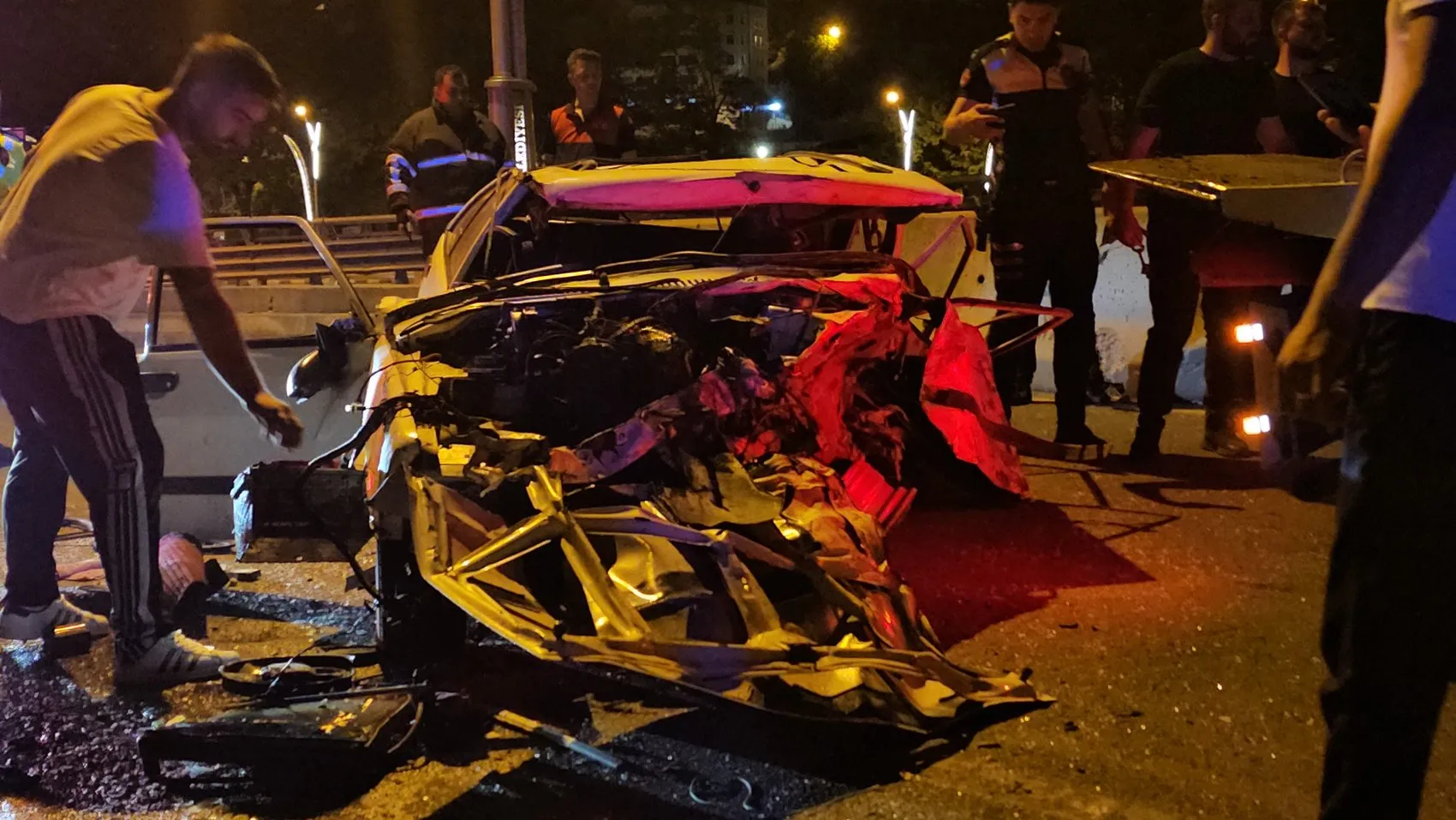 Zonguldak'ta tünel çıkışında feci kaza Sürücü araçtan fırladı