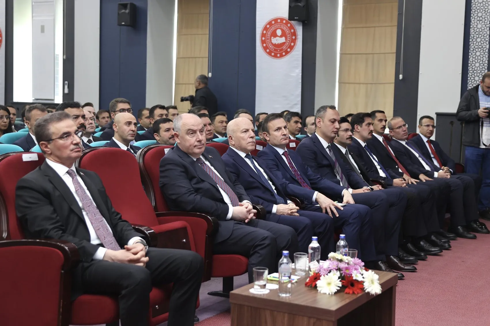 İçişleri Bakanı Çiftçi'den Mülki İdareye Yeni Güvenlik Talimatları