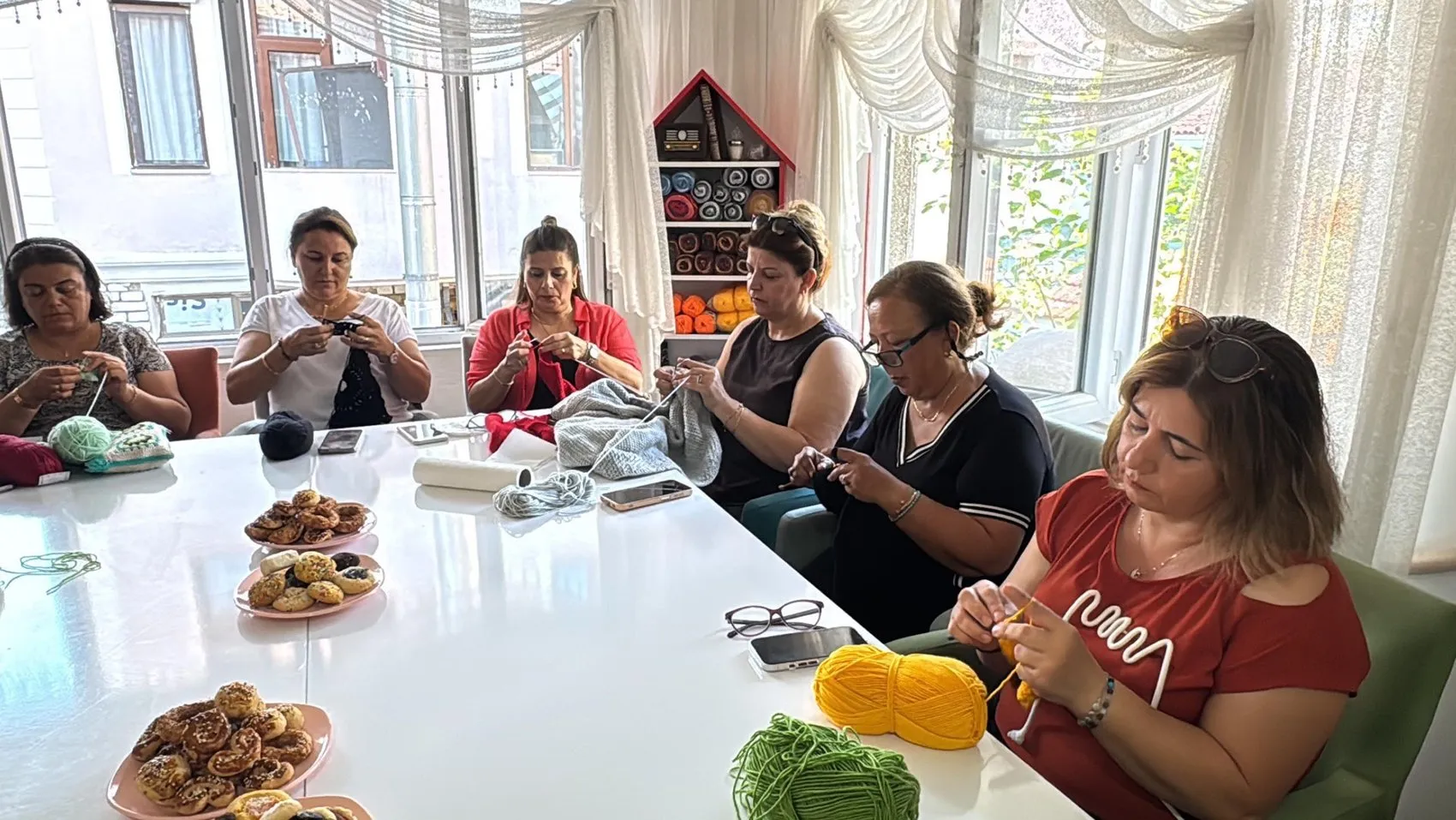 Milaslı kadınlar el emeği ürünlerle aile bütçesini destekliyor