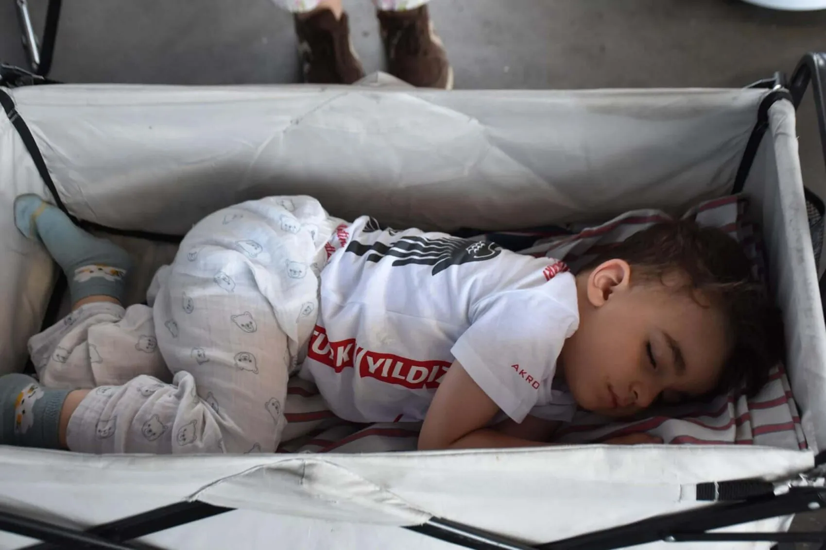 3 yaşındaki Turan'ın gen tedavisi için her kapıyı çalıyorlar