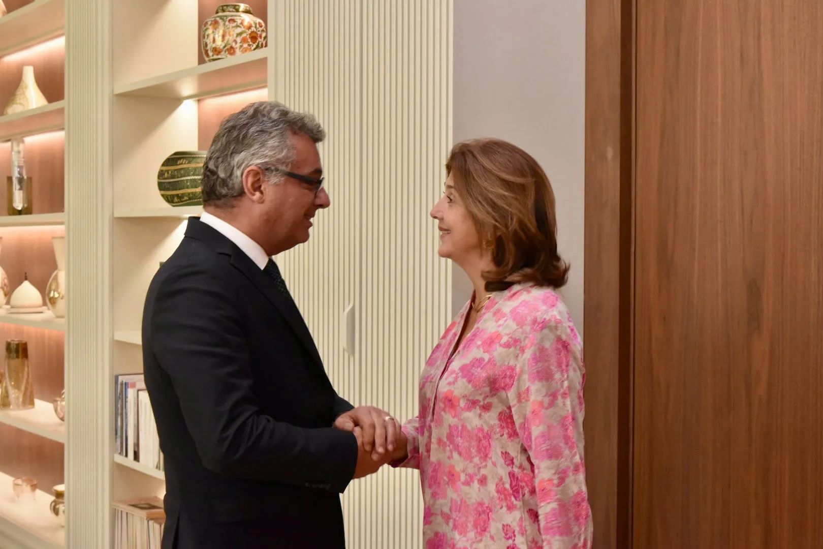Kıbrıs diplomasisinde yeni dönem Cuellar adaya geldi
