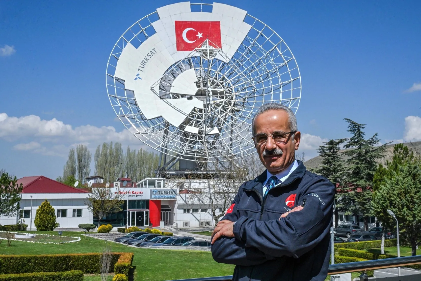 Türkiye ve Katar uzayda ortak uydu için el sıkıştı