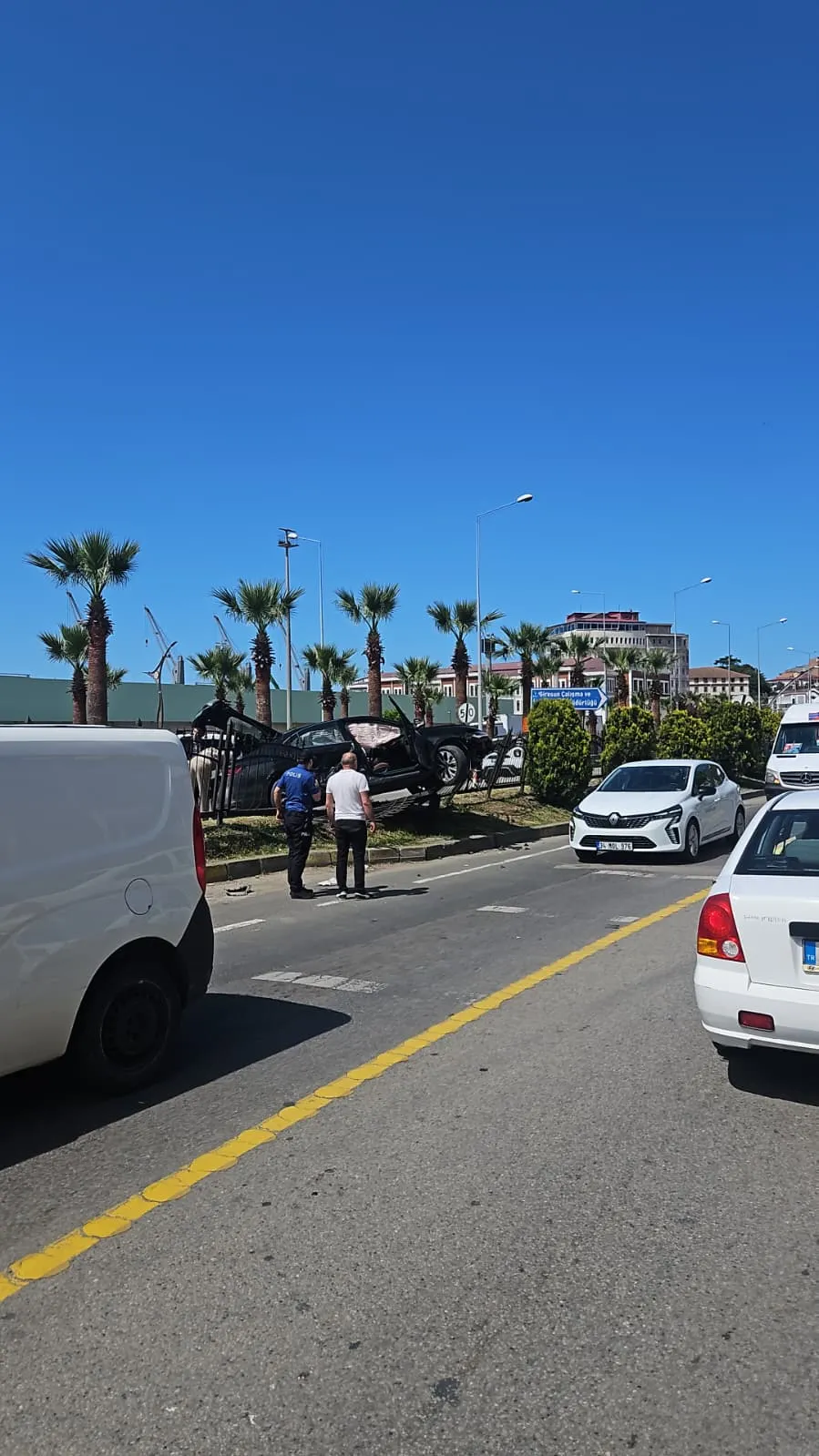 Giresun'da kavşak kazası kamerada Yeniden Refahlı yönetici dahil 4 yaralı