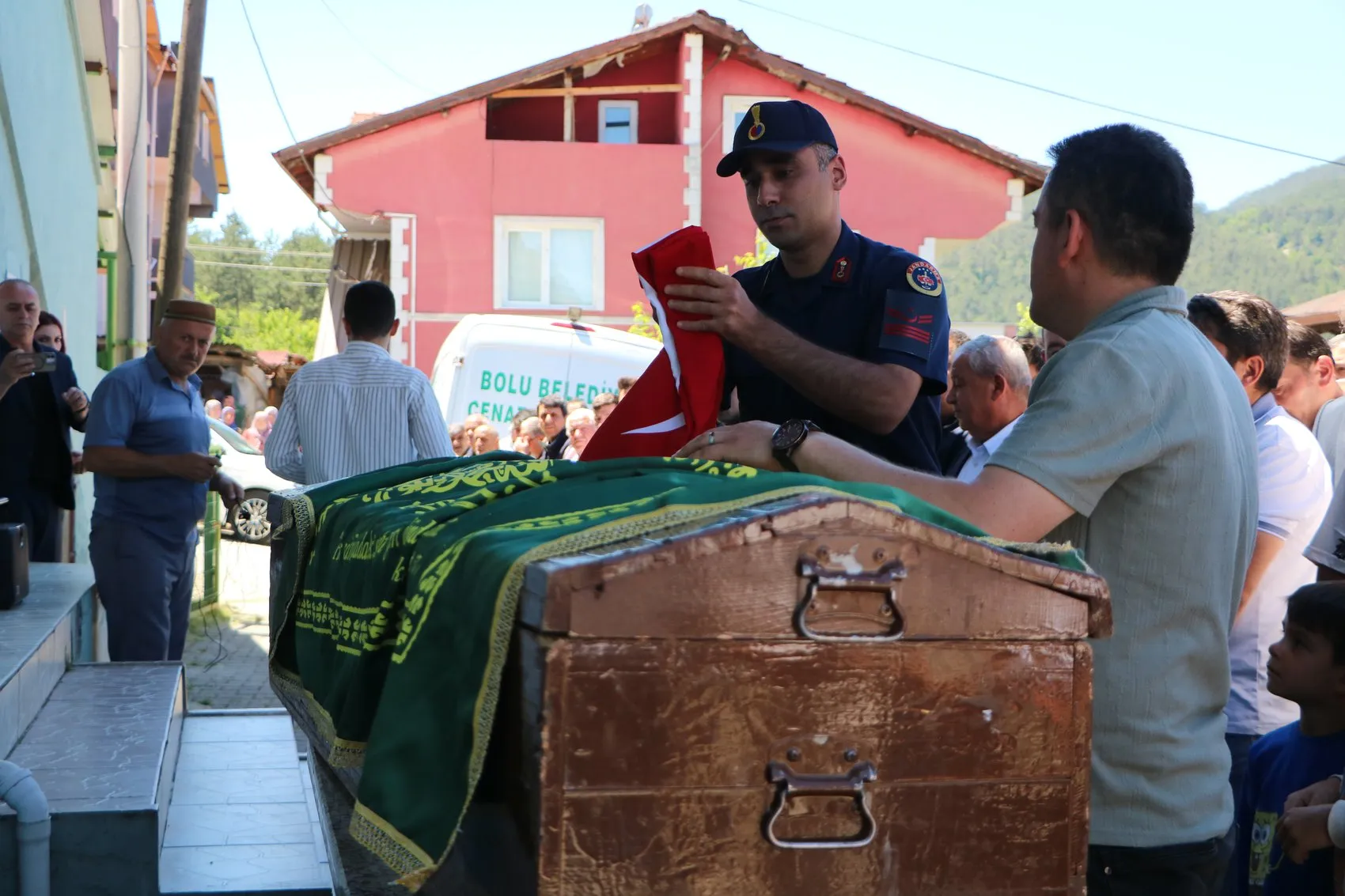 Mengen'deki maden göçüğünde hayatını kaybeden işçi defnedildi
