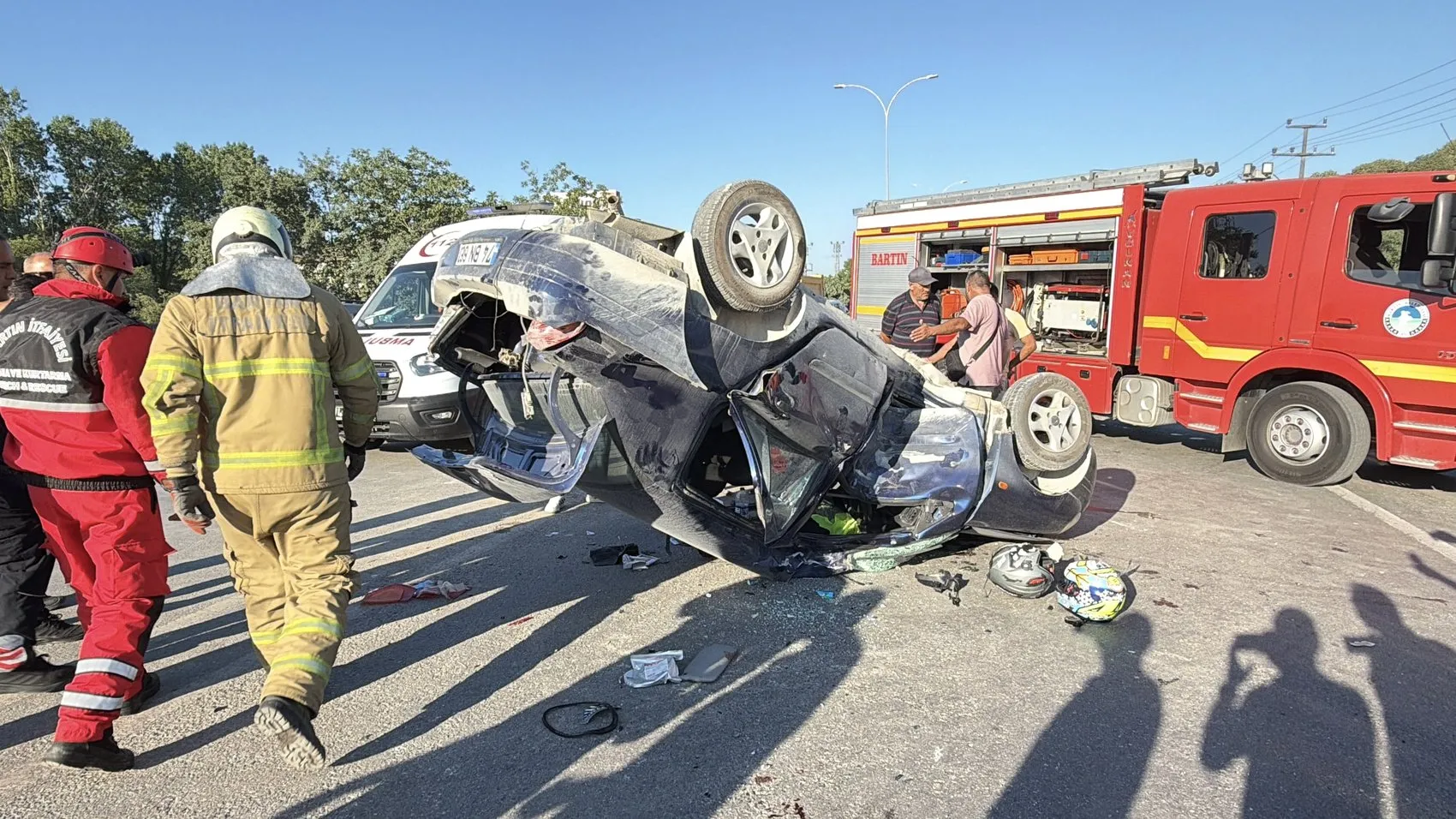 Bartın İnkumu yolunda trafik kazası 4 yaralı