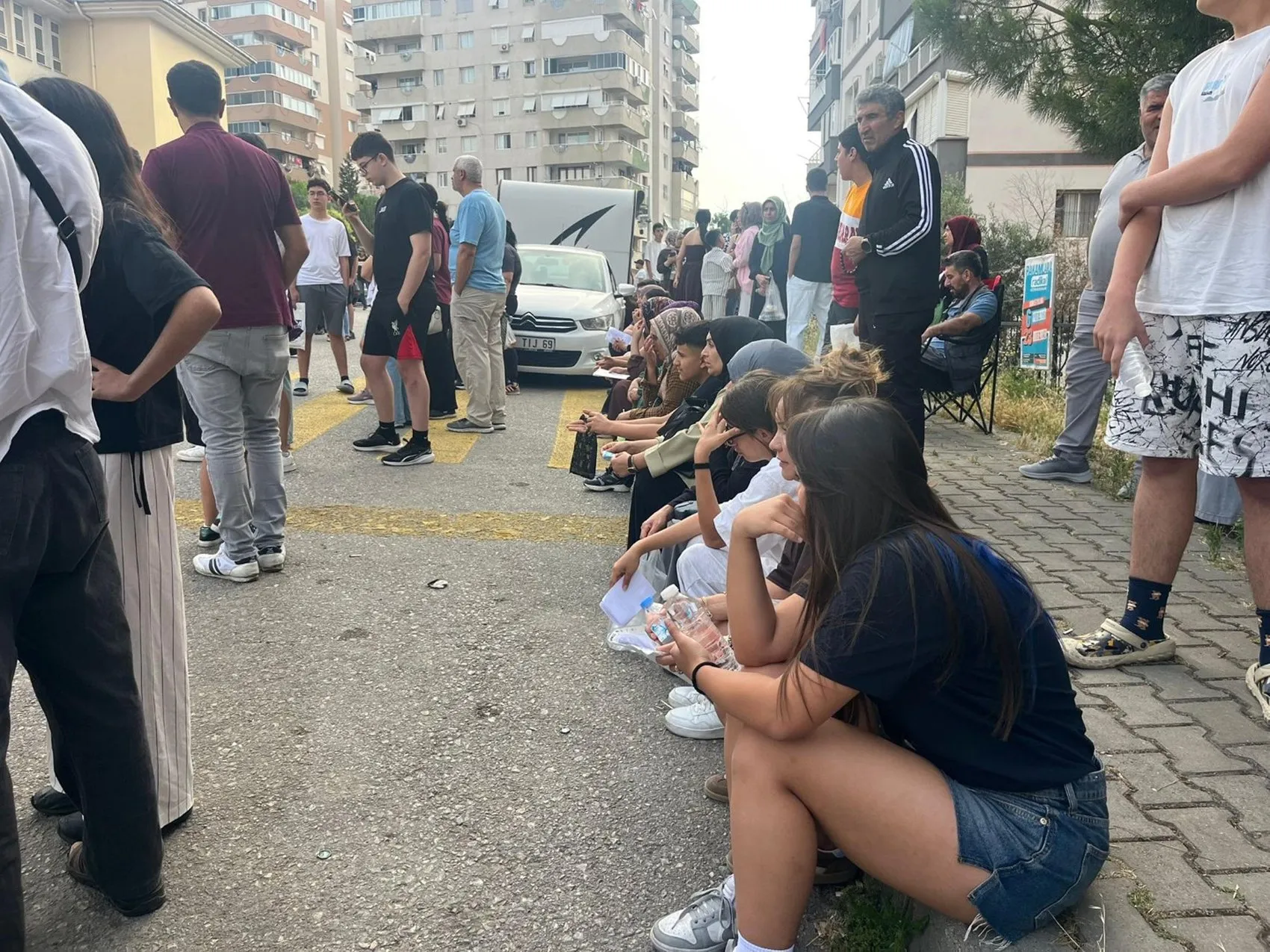 İzmir'de milyonlarca öğrenci için LGS maratonu başladı